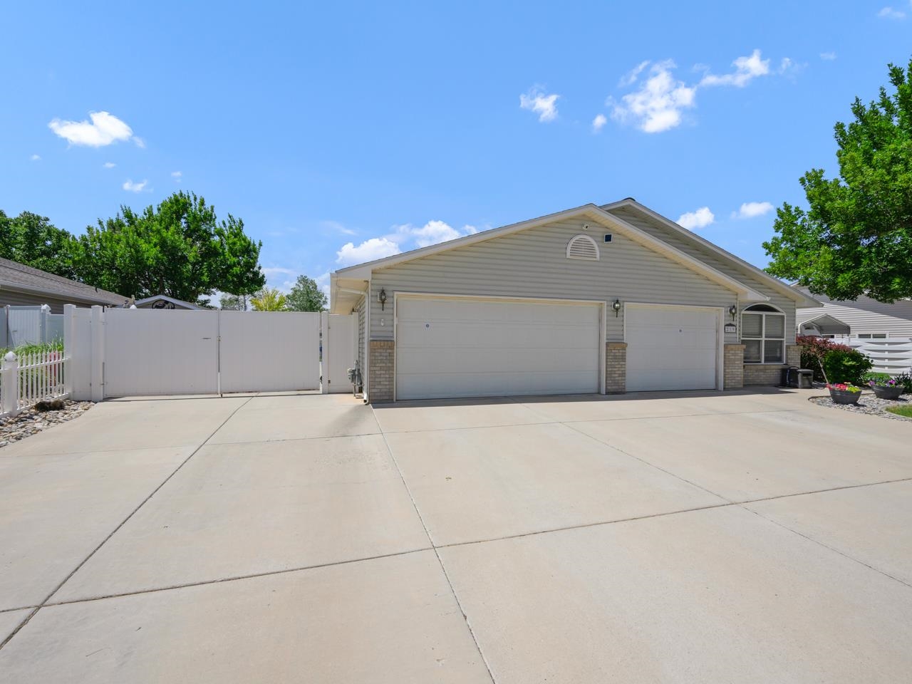 219 Mansfield Court Property Photo 41
