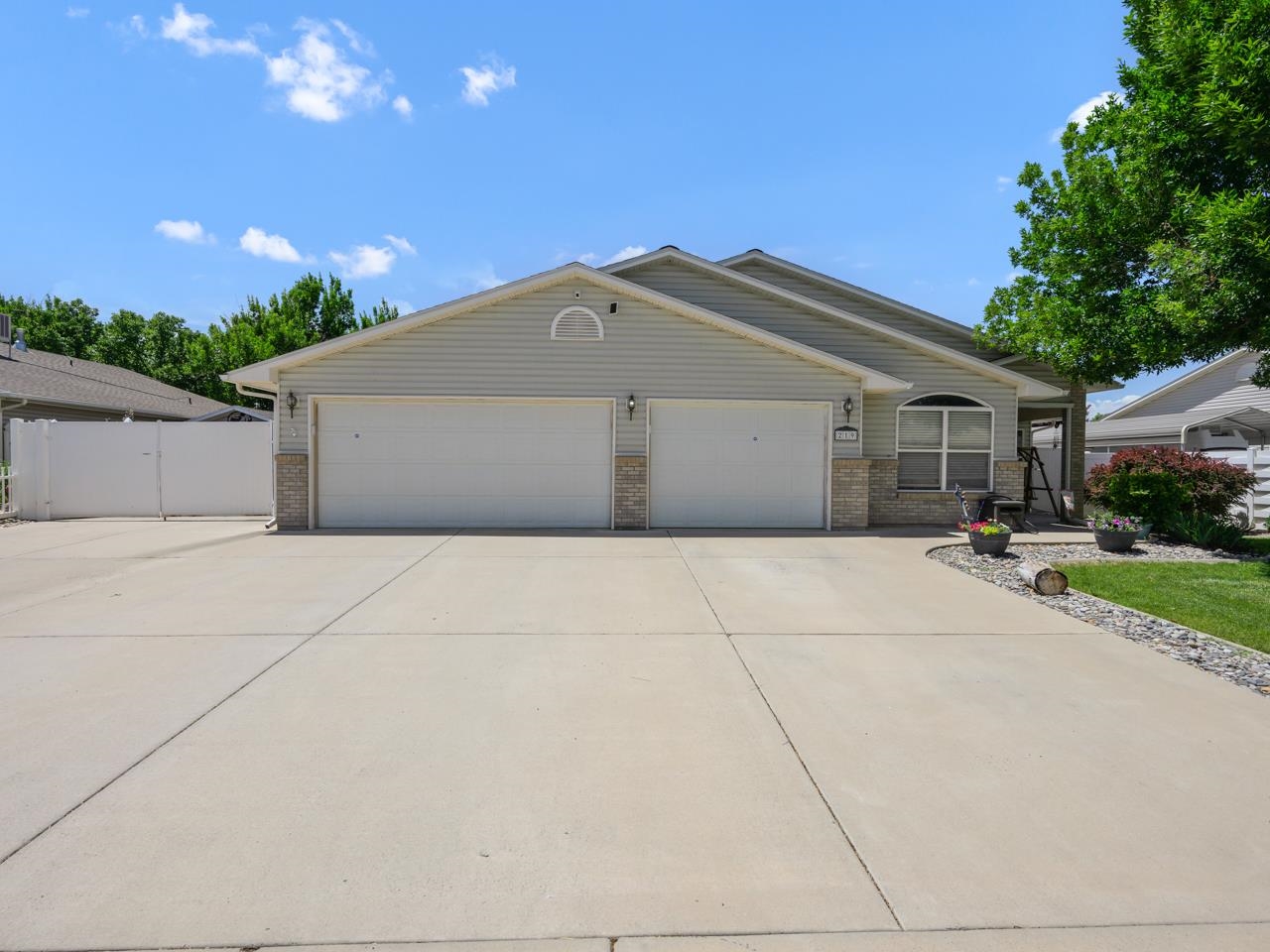 219 Mansfield Court Property Photo 42