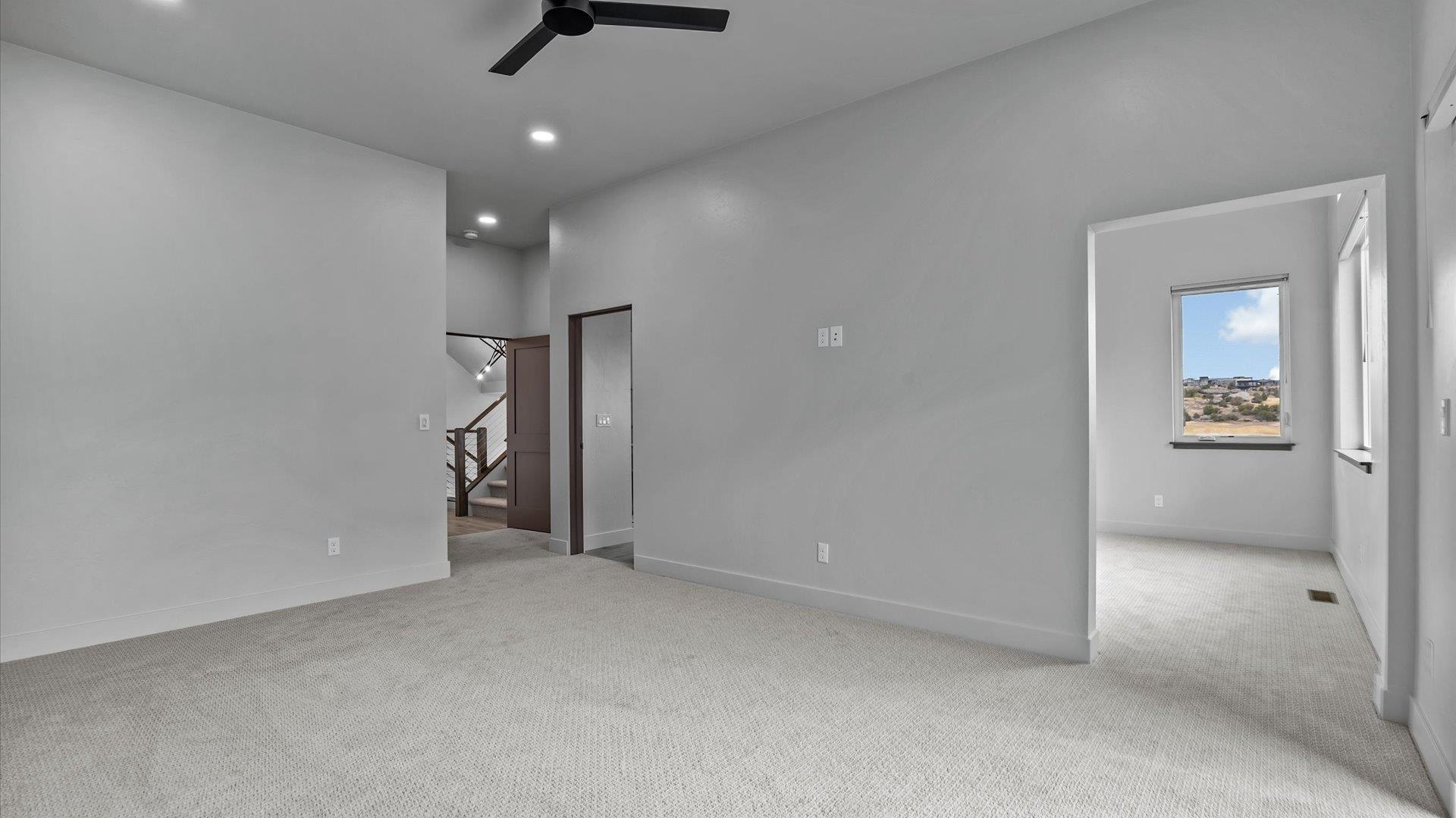 392 W Ridges Boulevard Property Photo 19