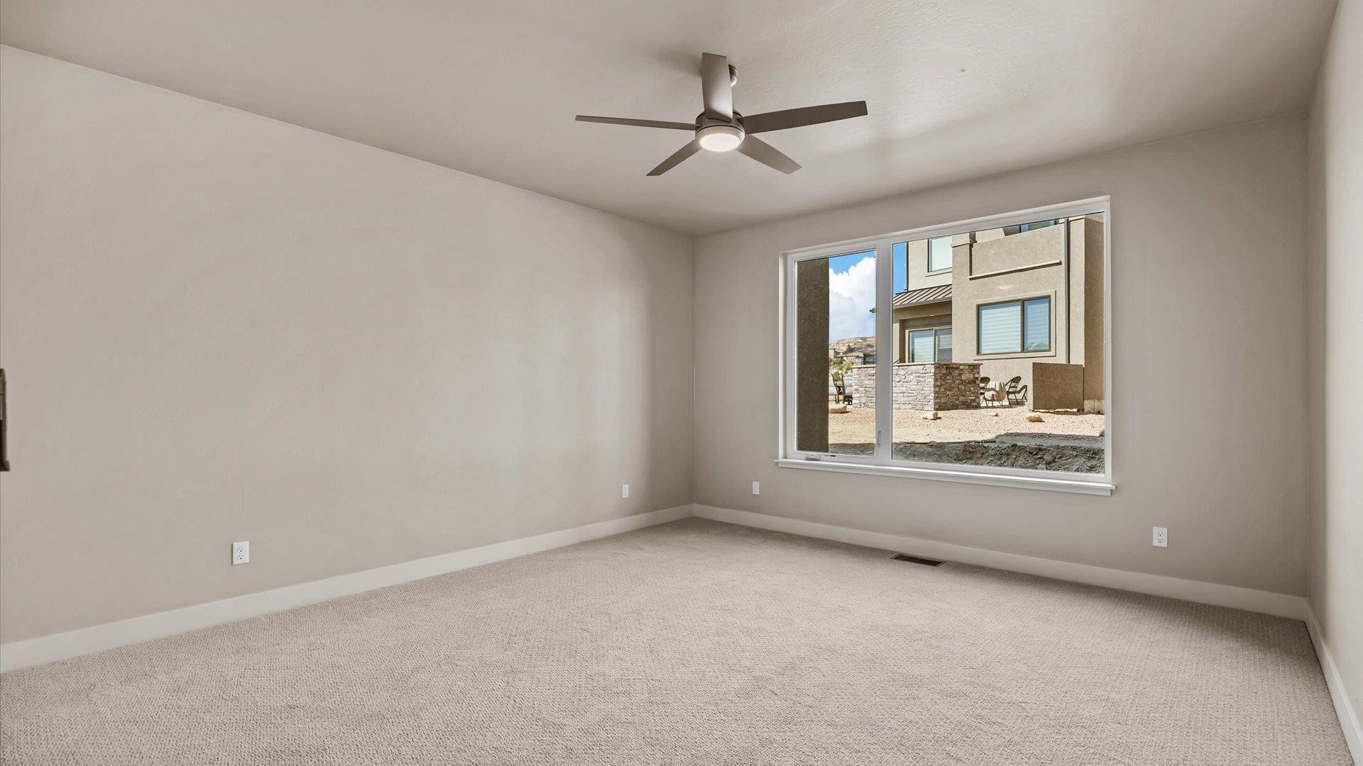 392 W Ridges Boulevard Property Photo 16