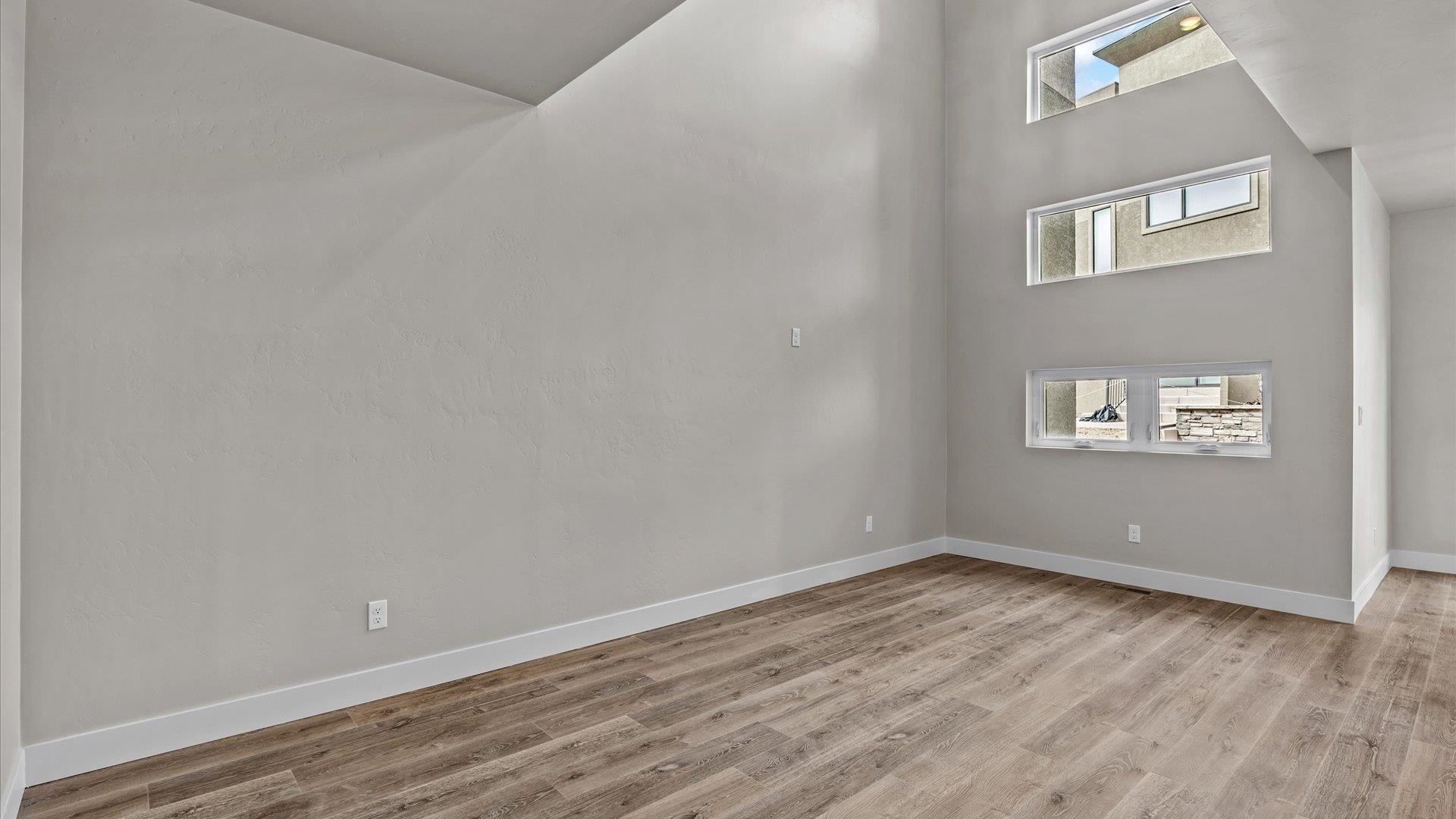 392 W Ridges Boulevard Property Photo 6