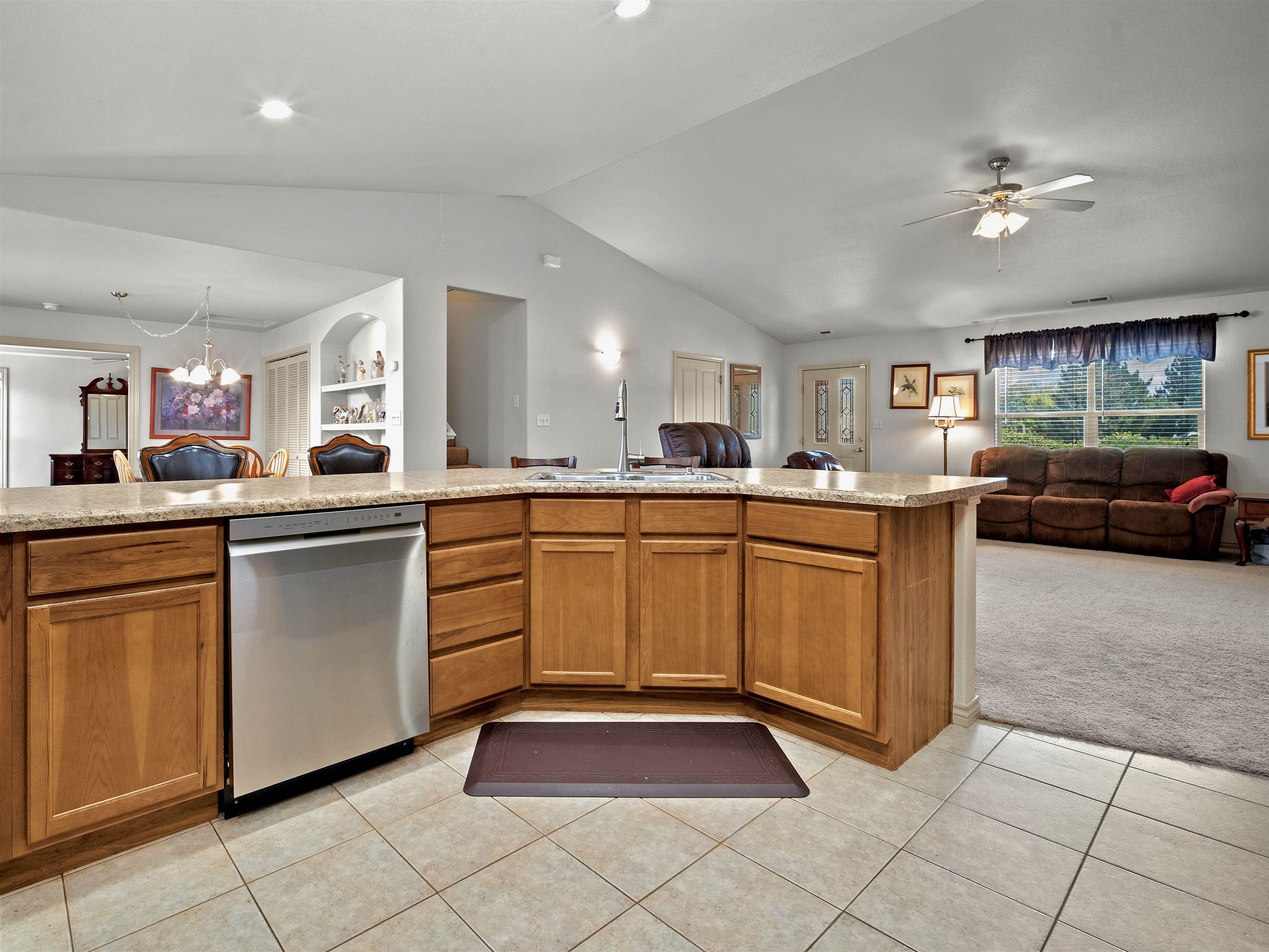 908 Kaley Street Property Photo 11