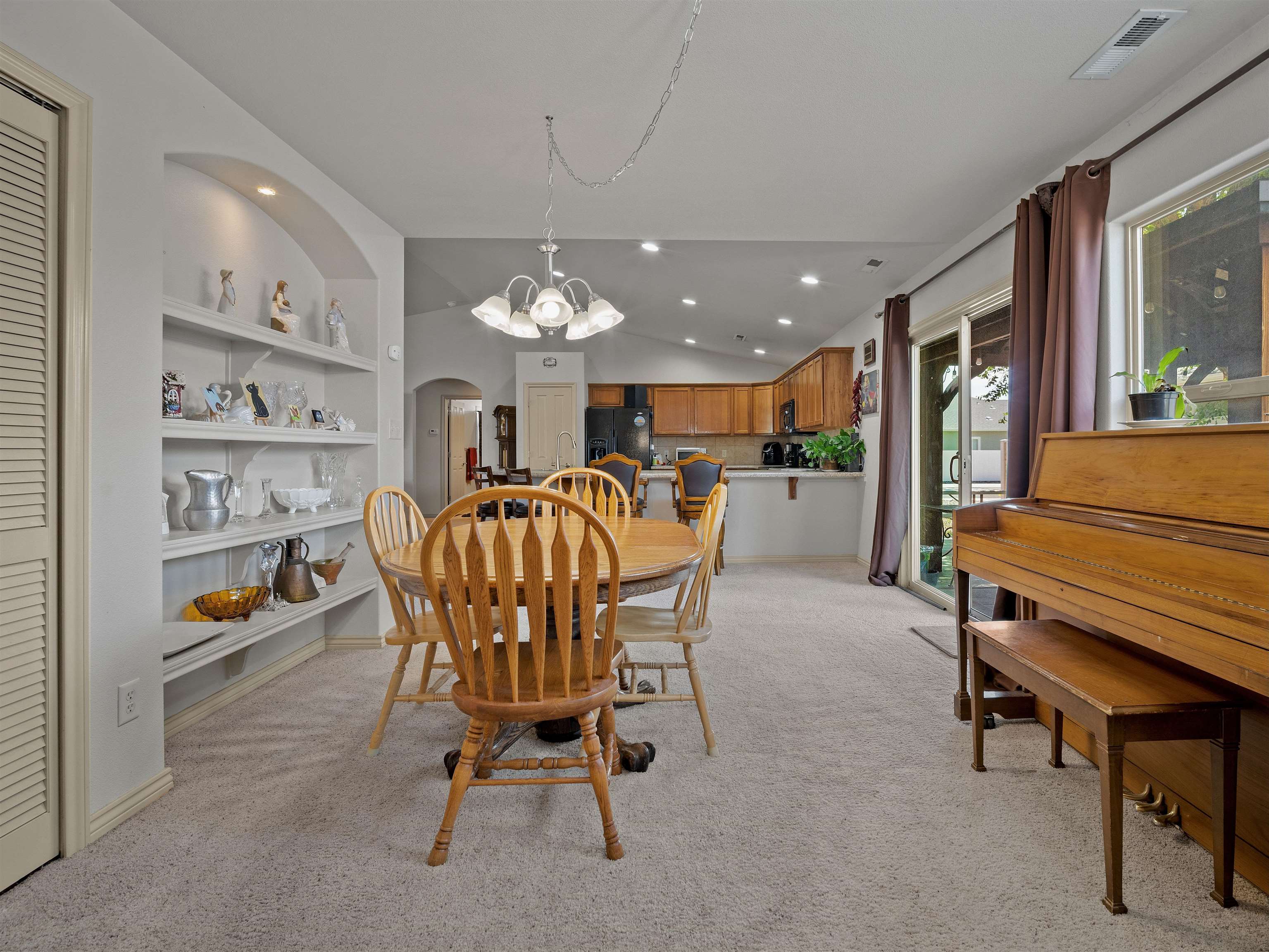 908 Kaley Street Property Photo 16