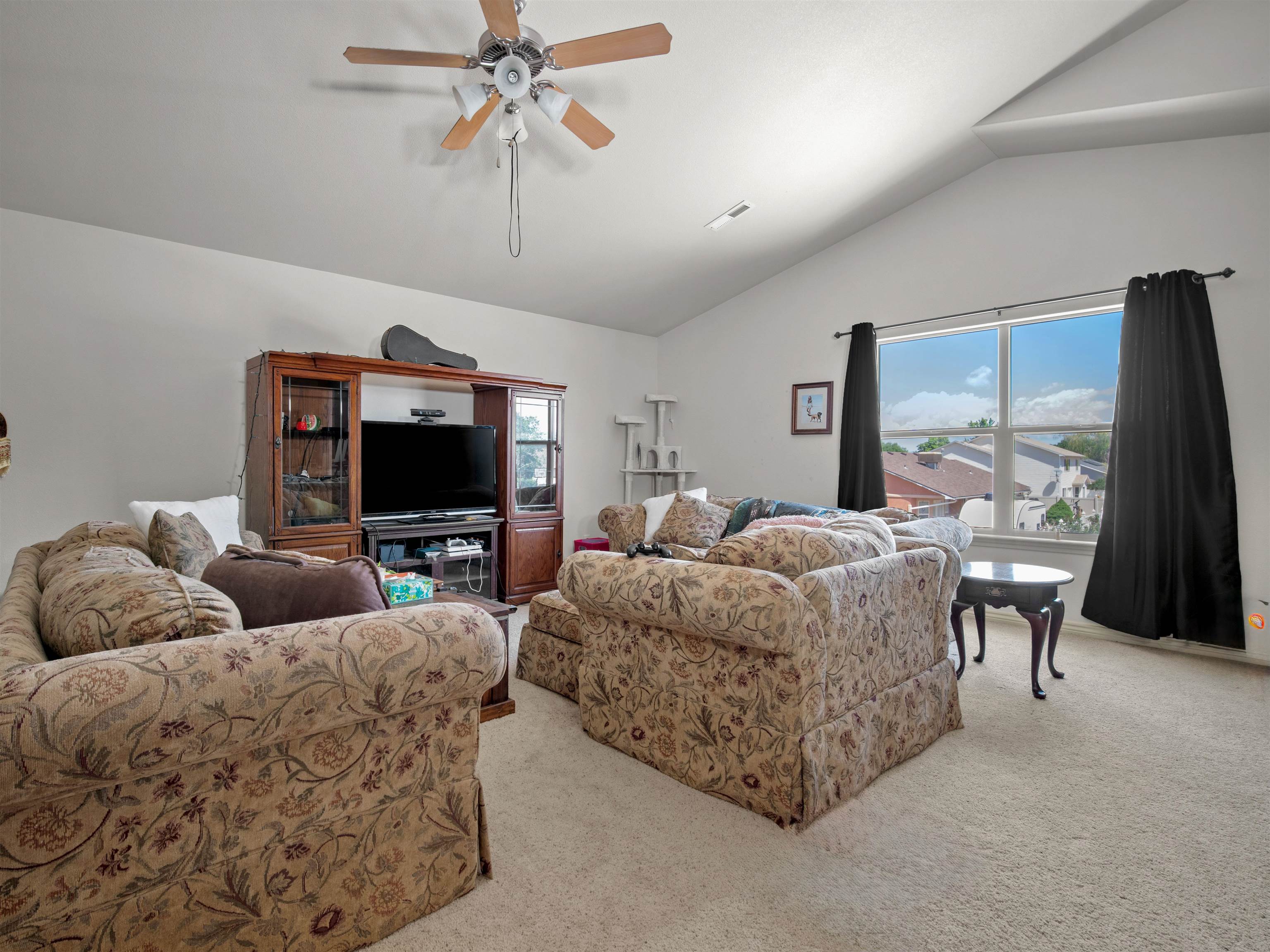 908 Kaley Street Property Photo 27