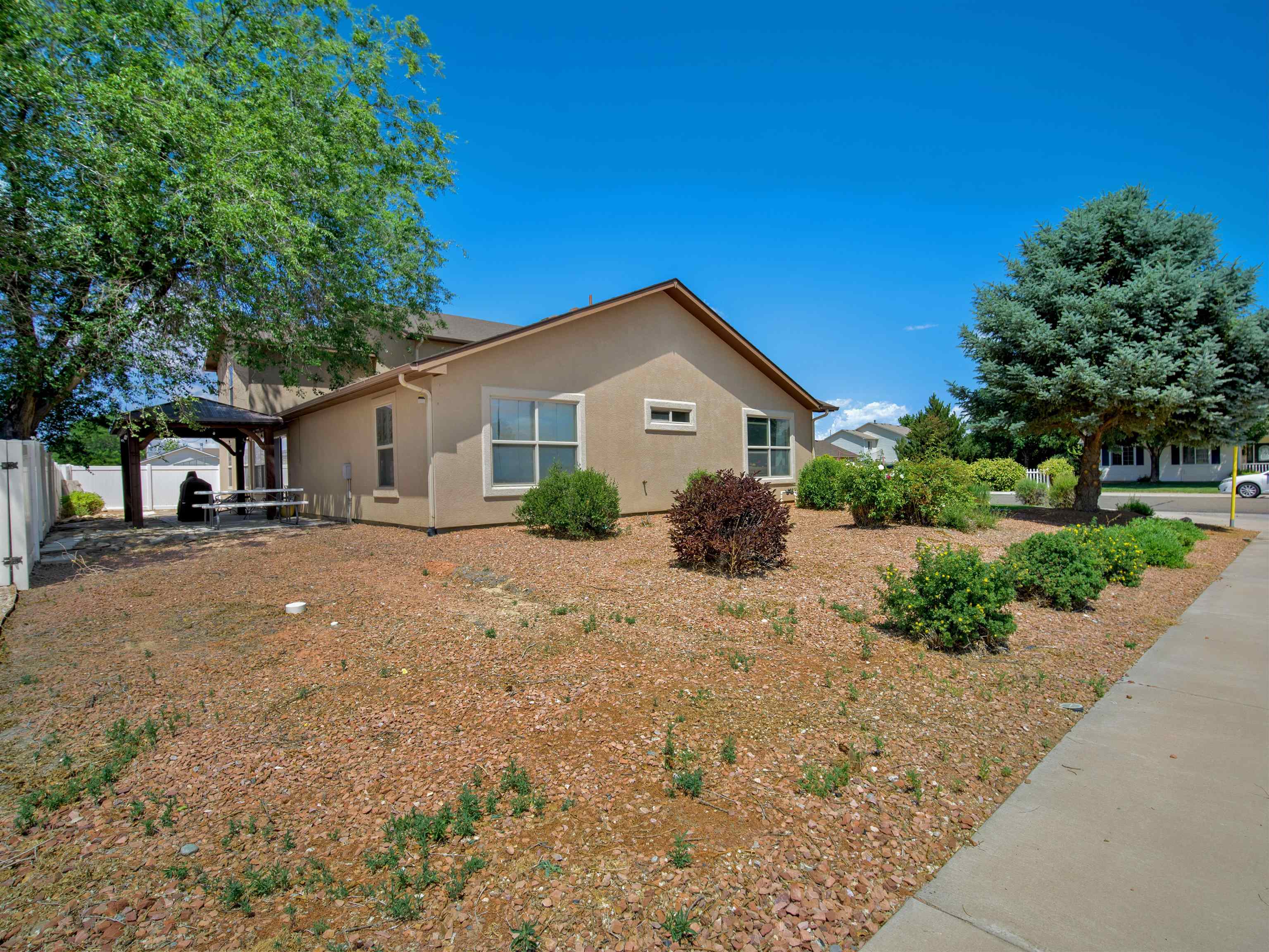908 Kaley Street Property Photo 33