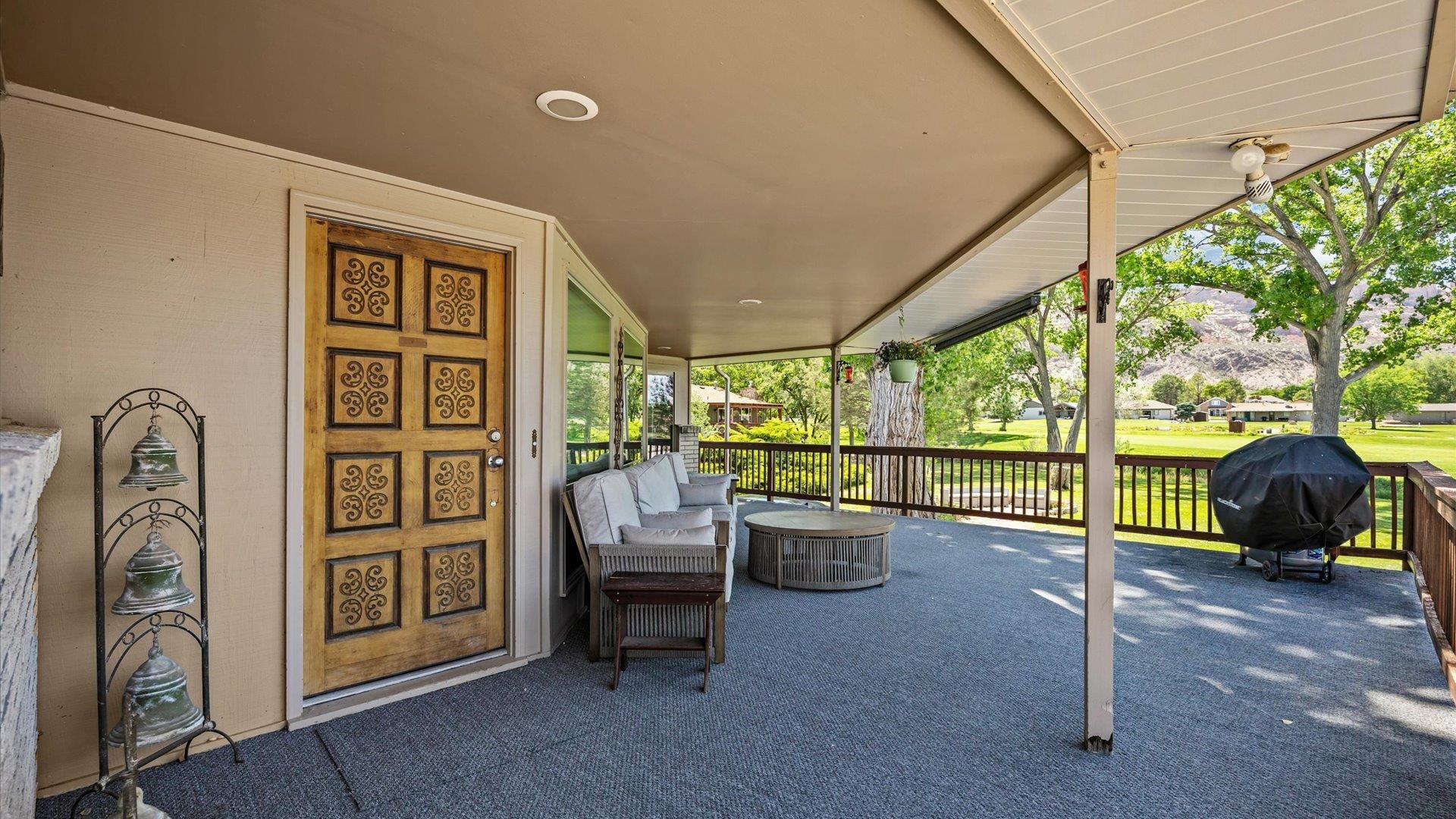 541 20 1/2 Road Property Photo 1