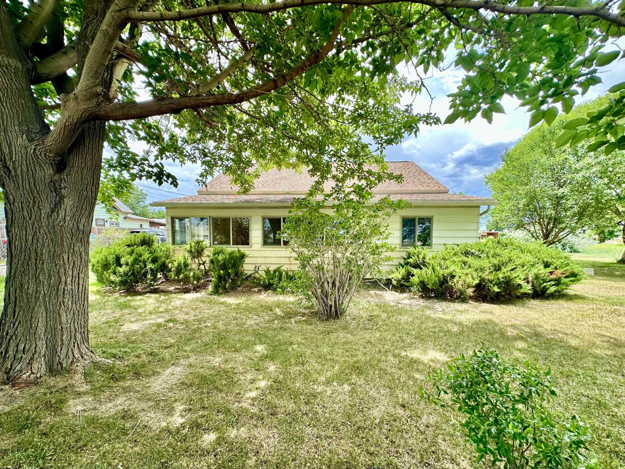 2983 D 1/2 Road Property Photo 1