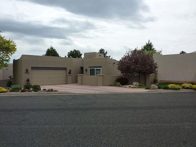 462 Seasons Drive Property Photo 1
