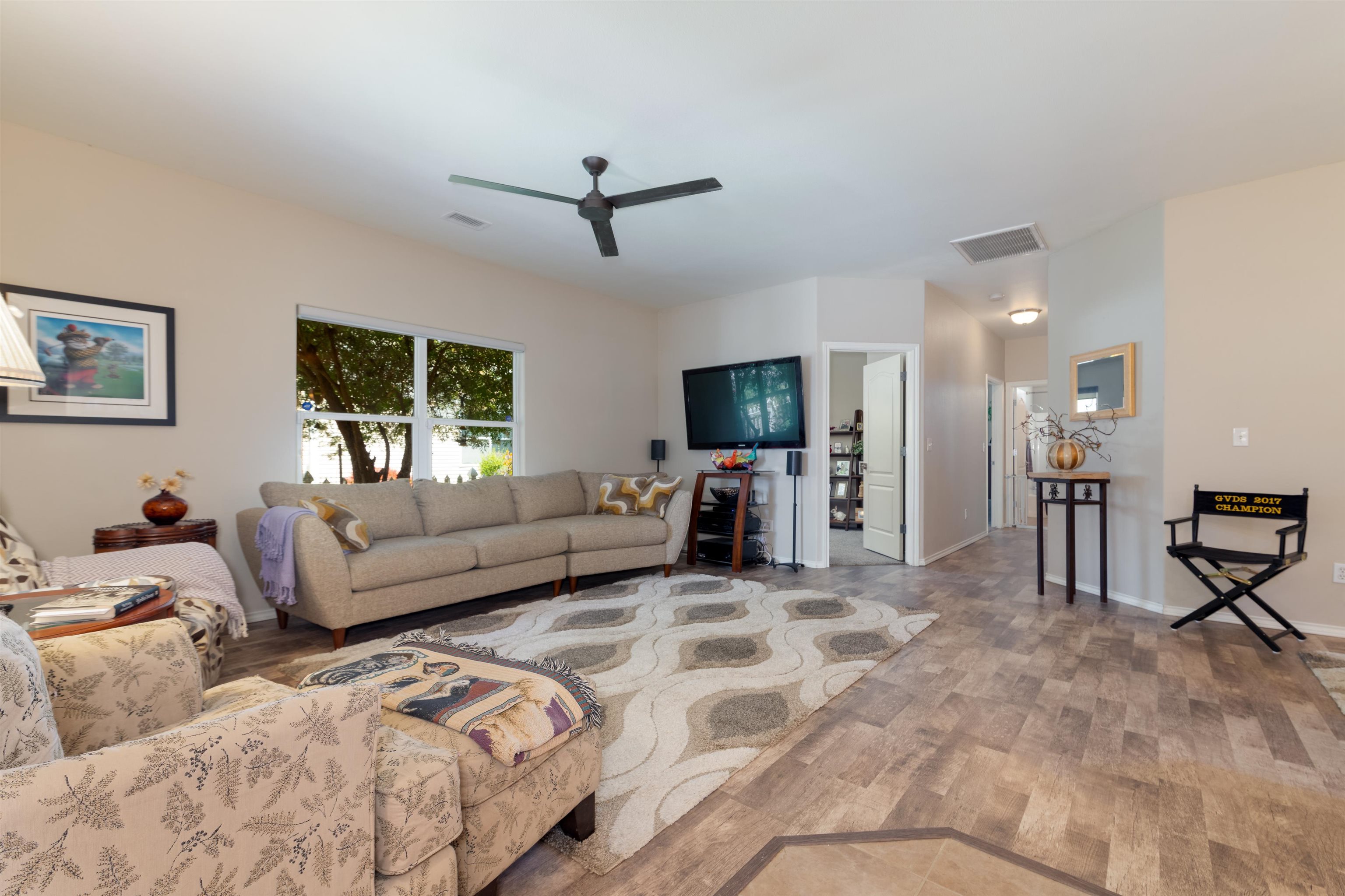 578 1/2 Willoughby Street Property Photo 3