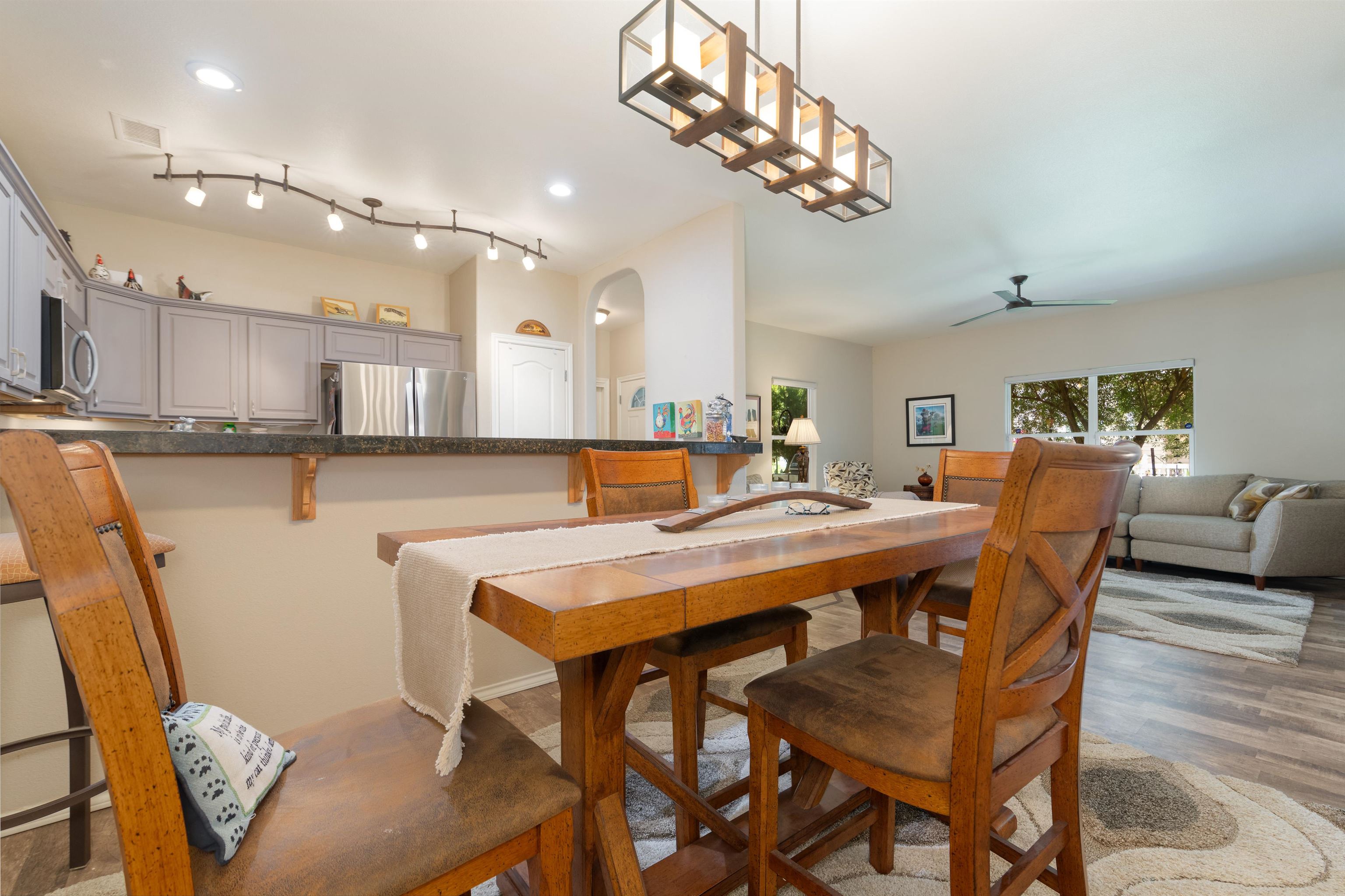 578 1/2 Willoughby Street Property Photo 7