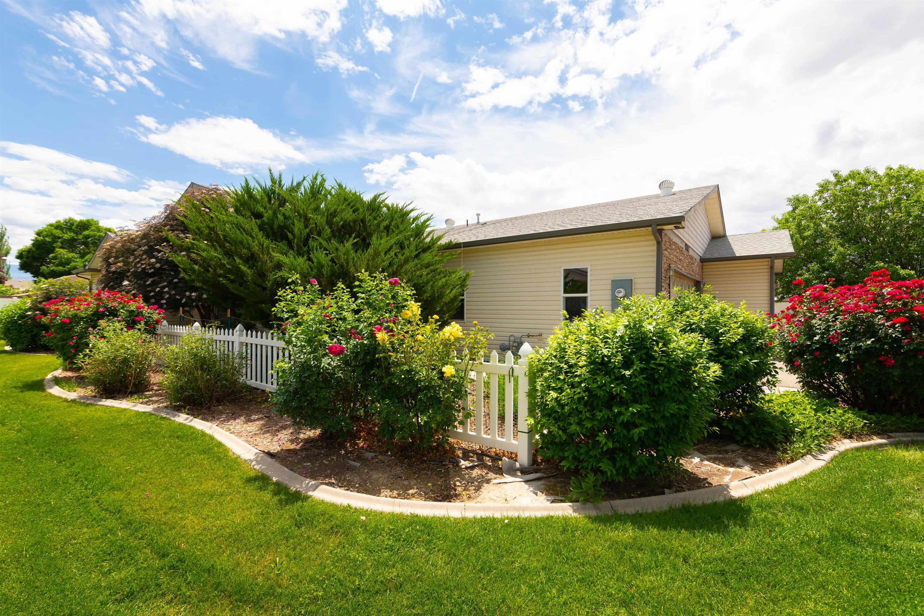 578 1/2 Willoughby Street Property Photo 22