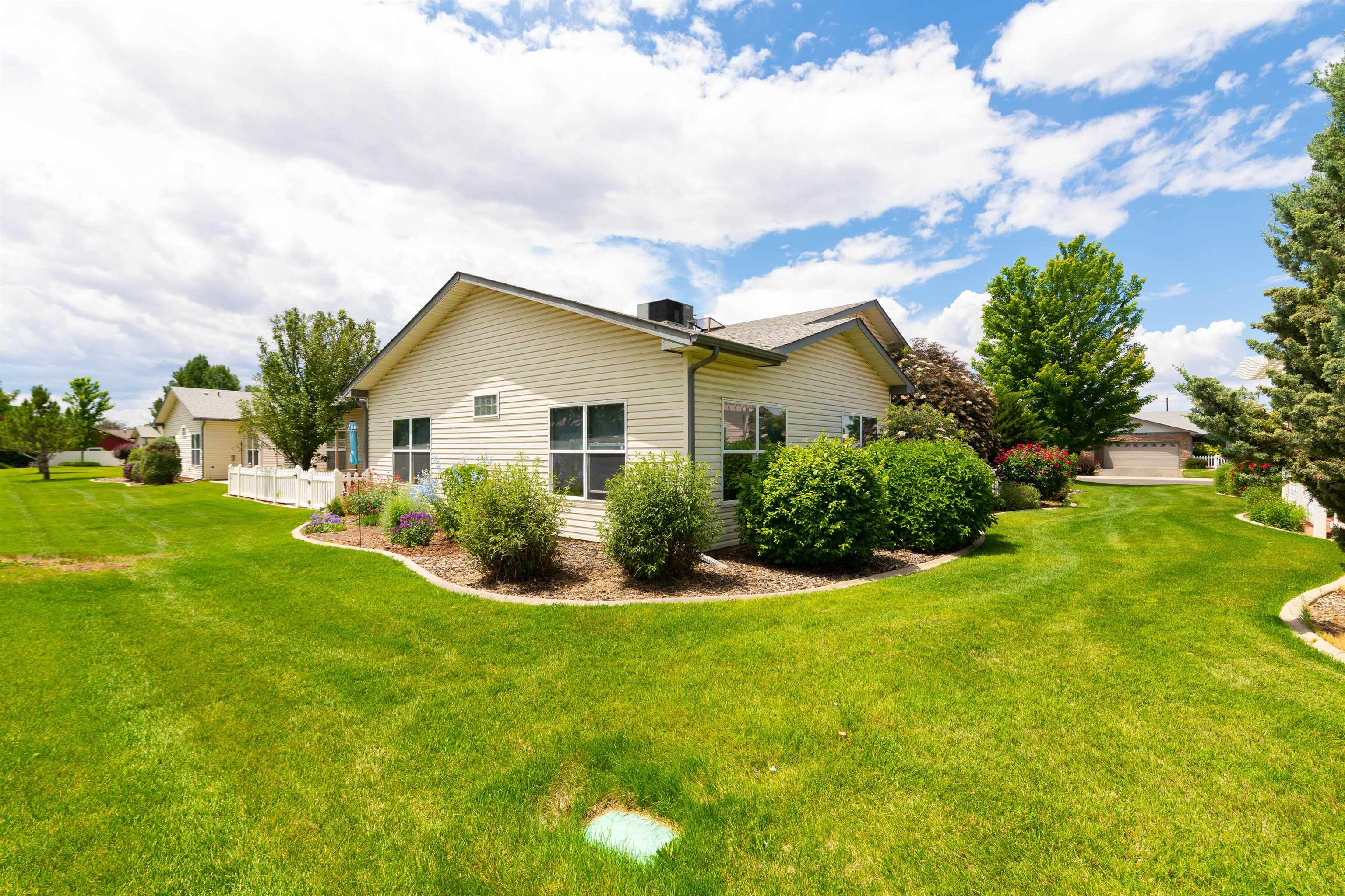 578 1/2 Willoughby Street Property Photo 25