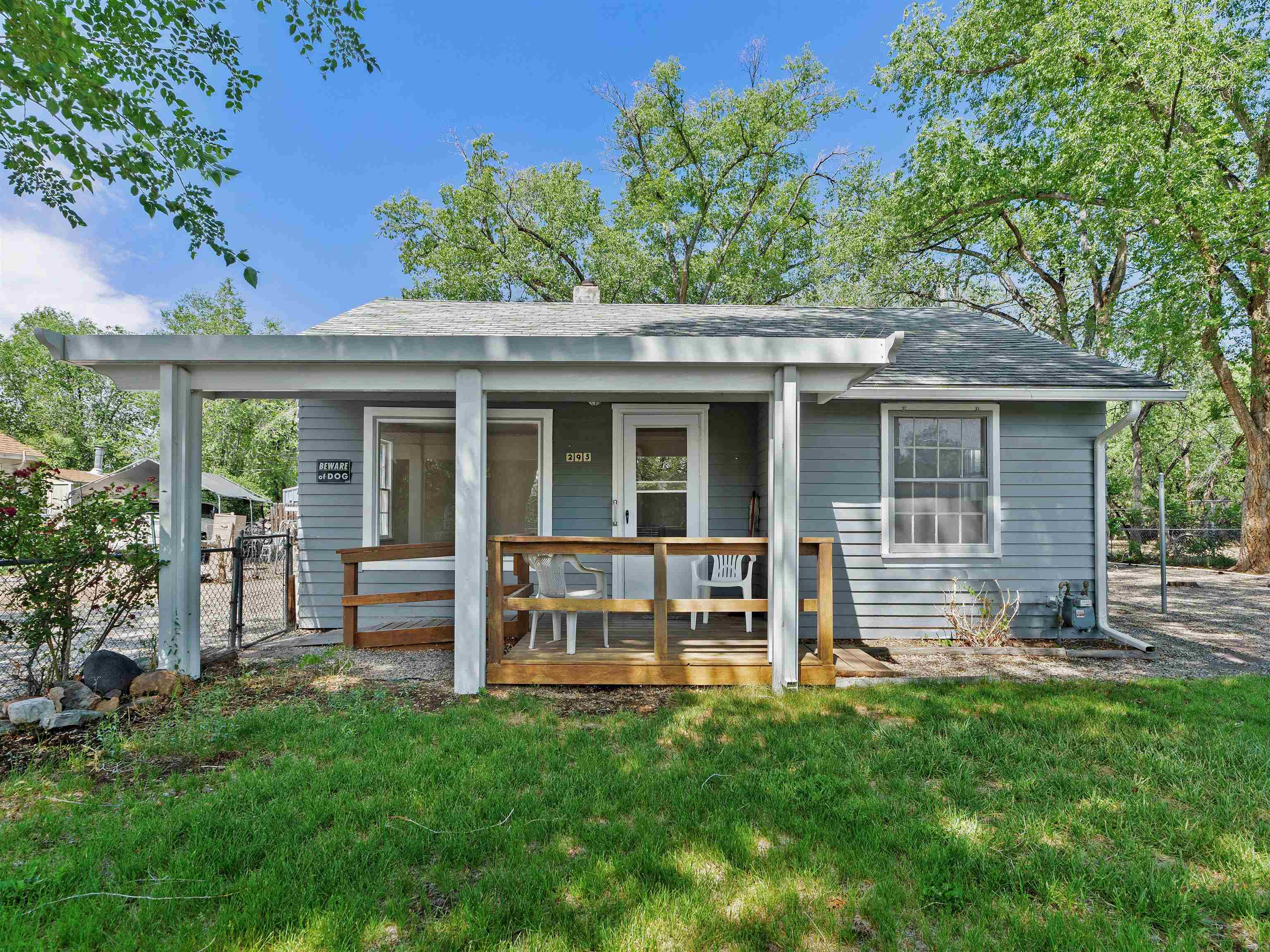 295 27 3/8 Road Property Photo 1