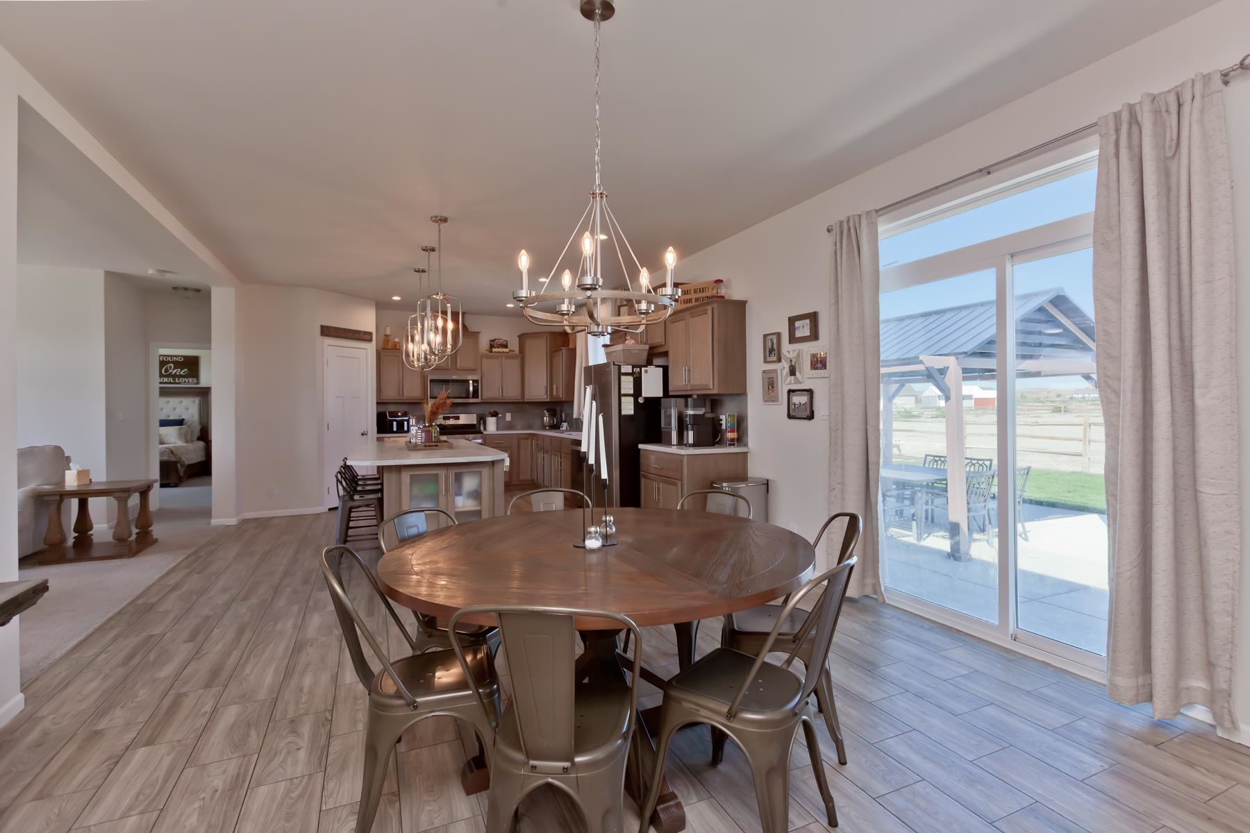 729 Spotted Pony Court Property Photo 14