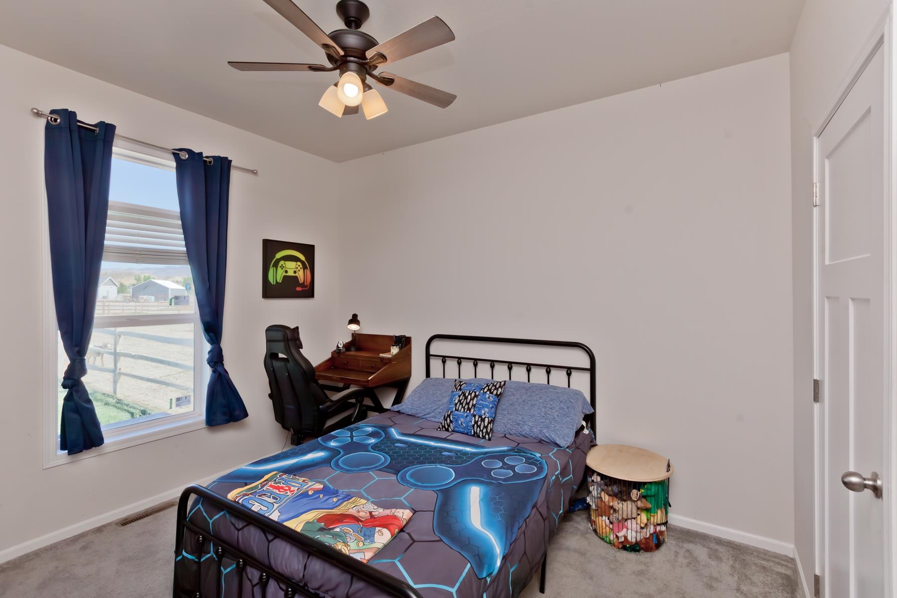 729 Spotted Pony Court Property Photo 33