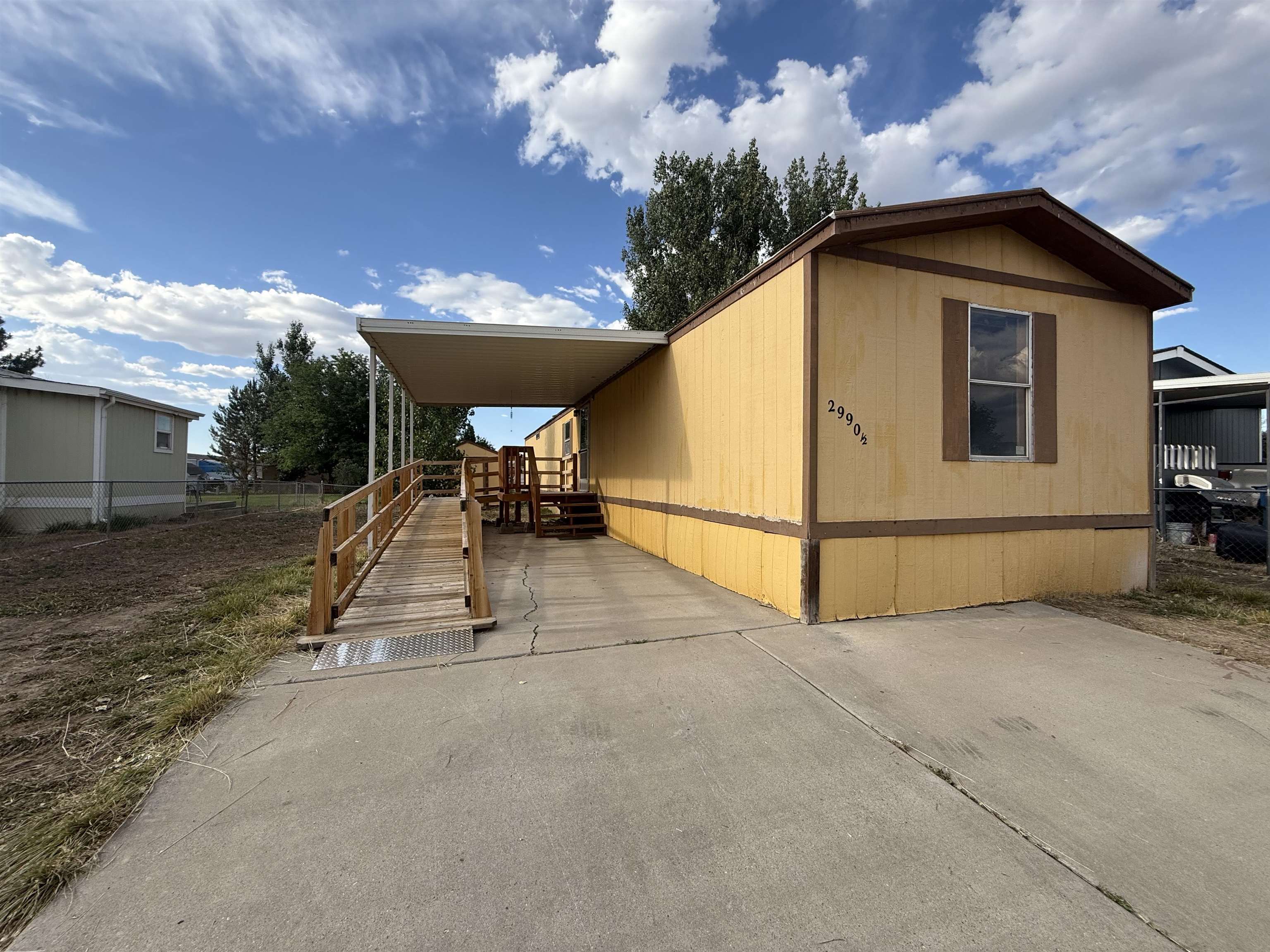 2990 1/2 Globe Willow Avenue Property Photo 1