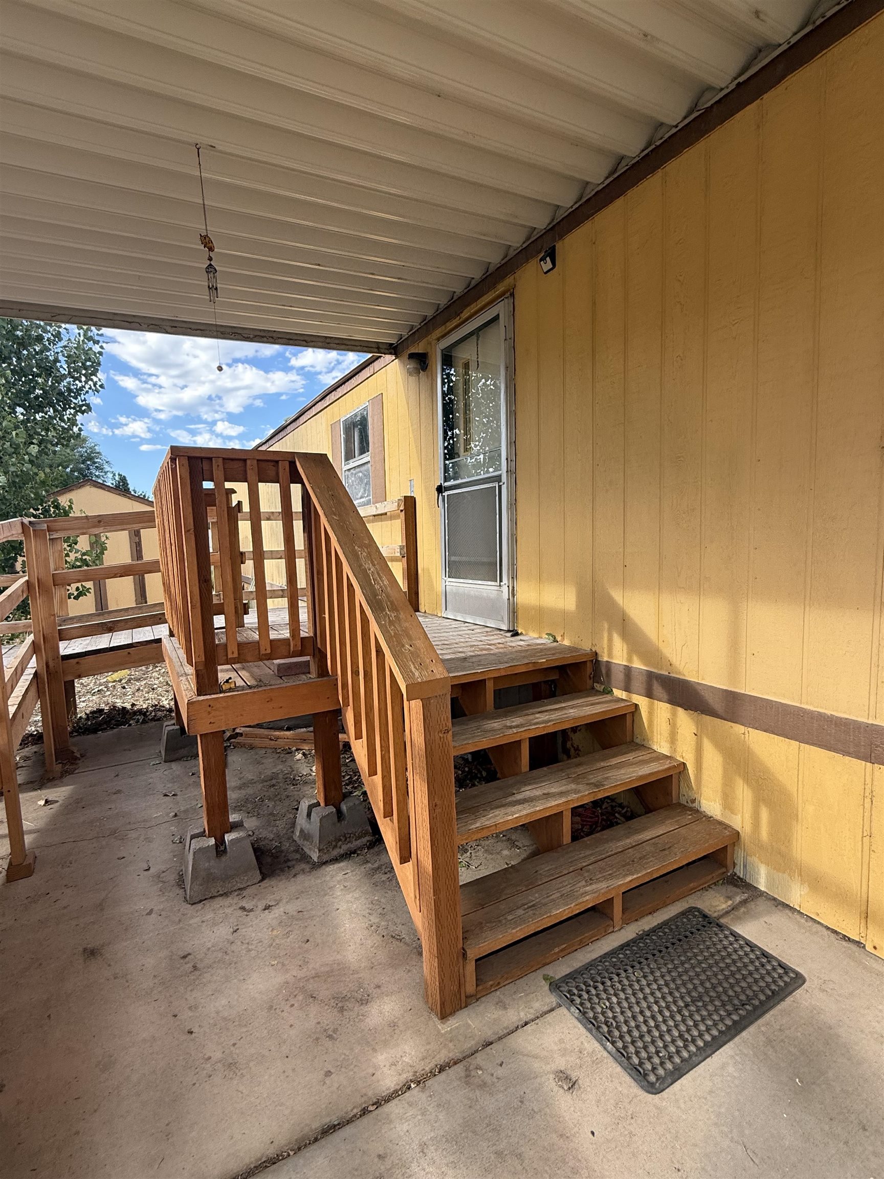 2990 1/2 Globe Willow Avenue Property Photo 2