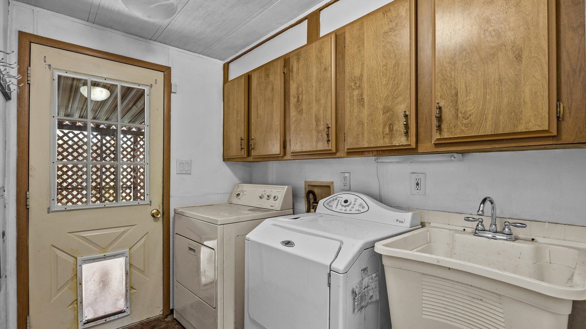 3065 Thrush Drive Property Photo 22