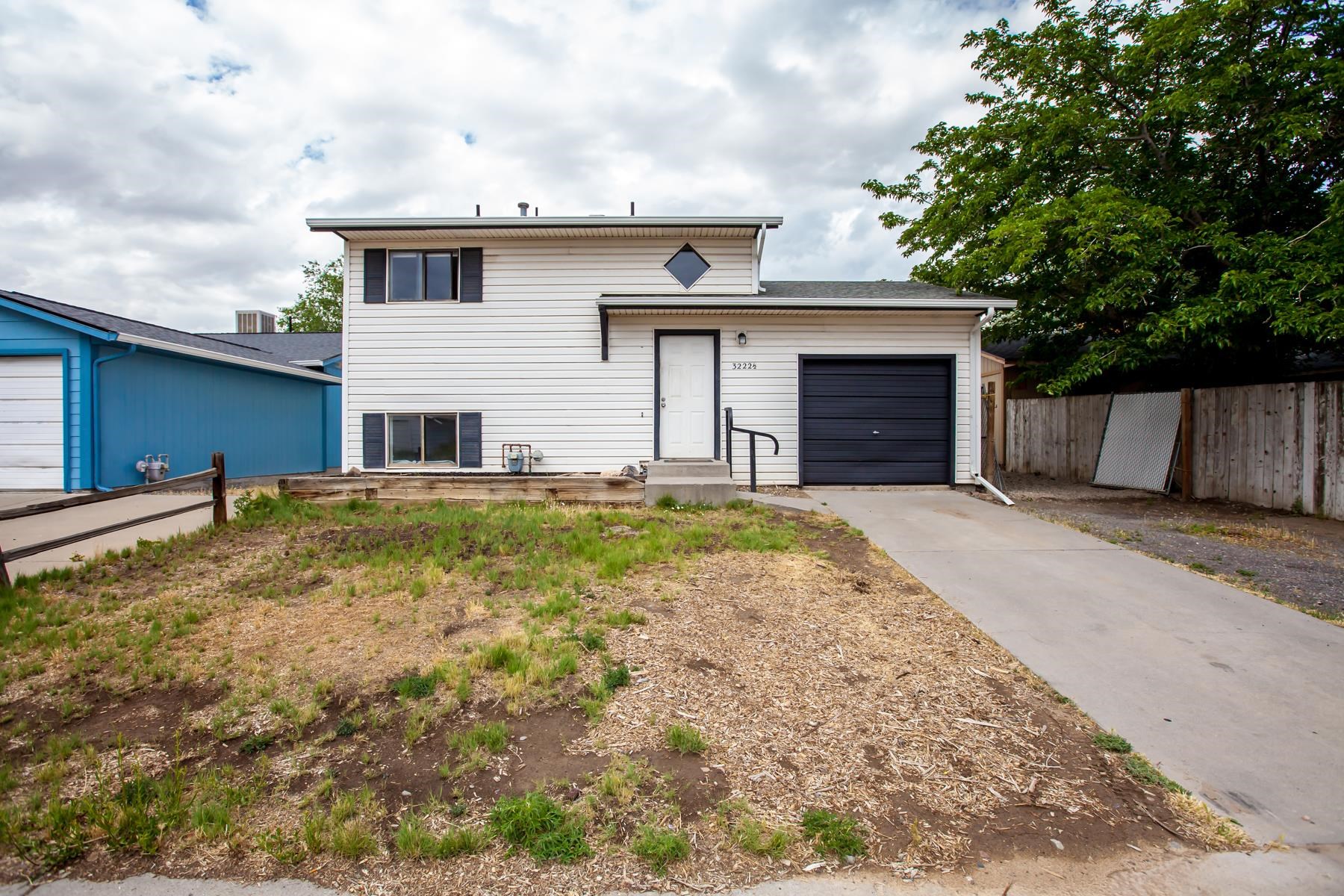 3222 1/2 Bunting Avenue Property Photo 1