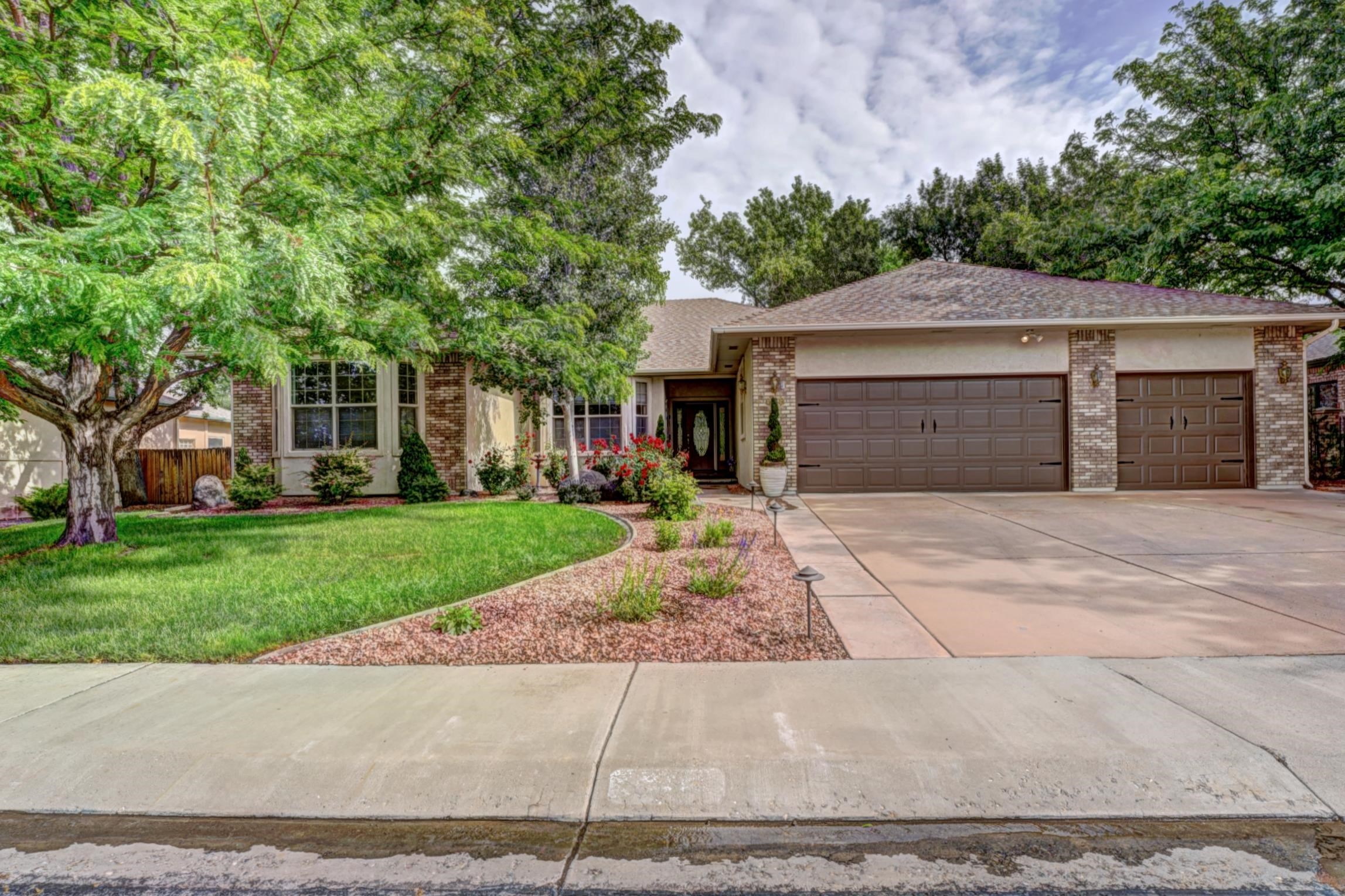 688 Moonridge Circle