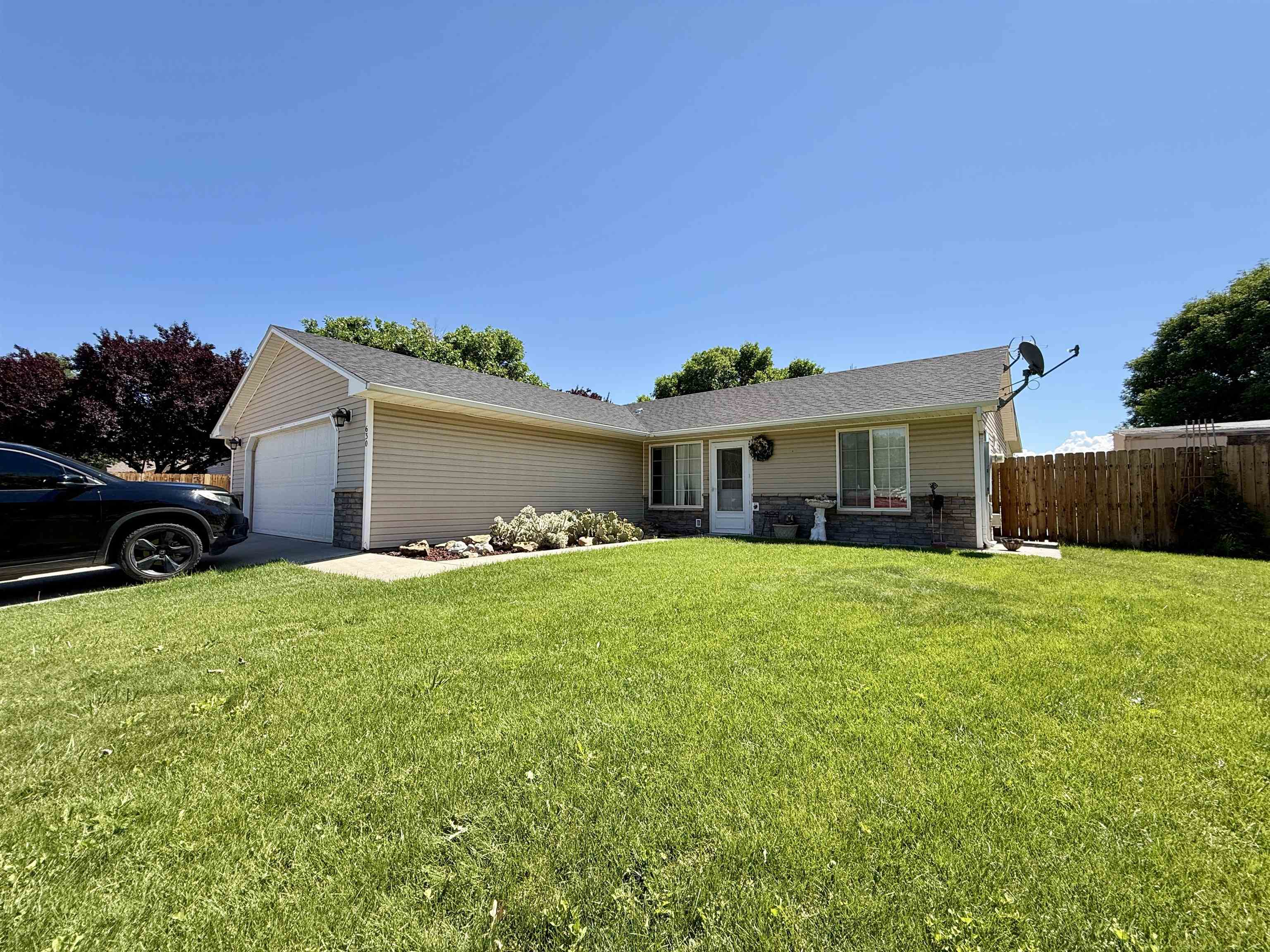 630 Round Table Road Property Photo 1