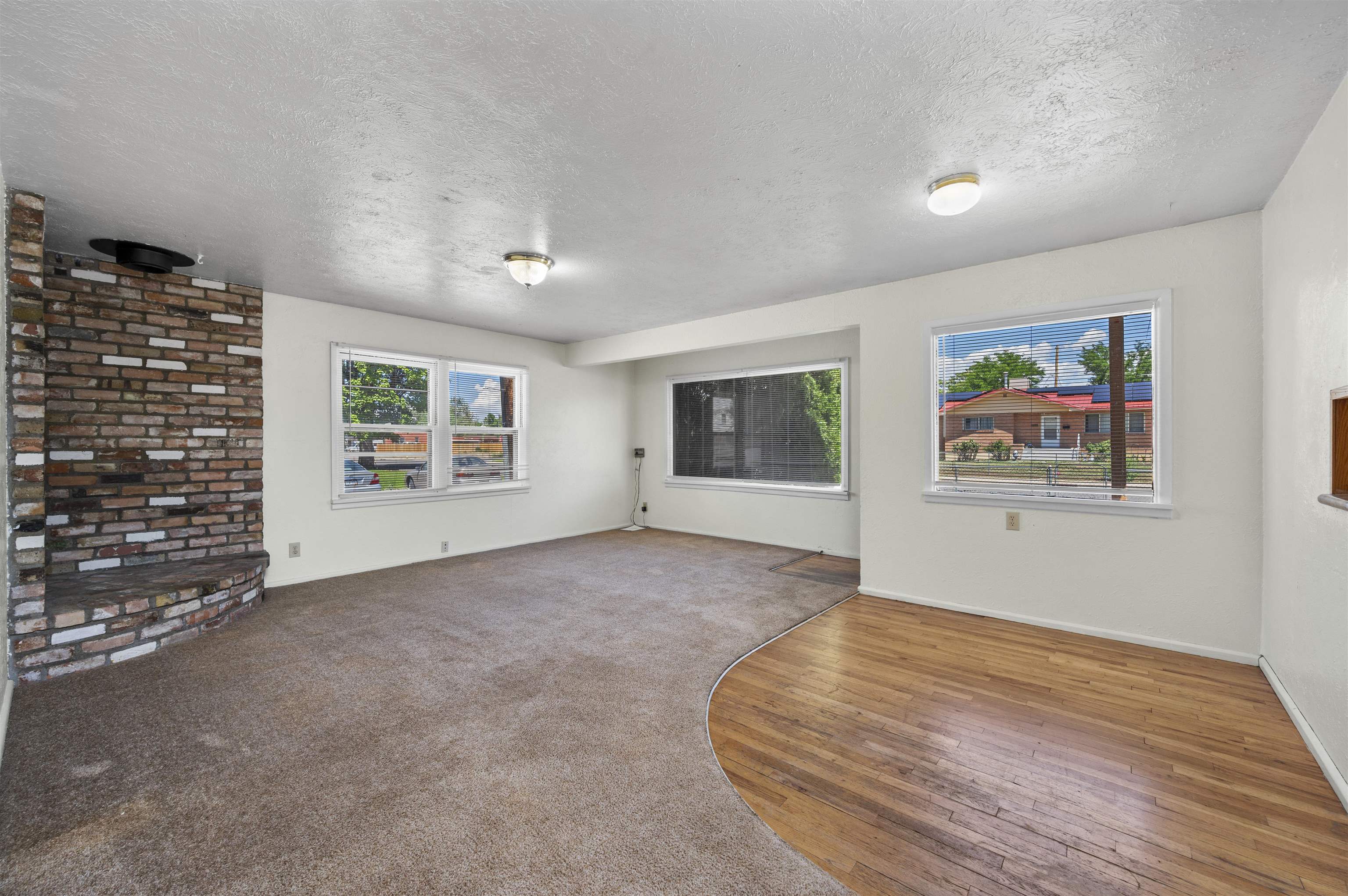 1531 Elm Avenue Property Photo 2