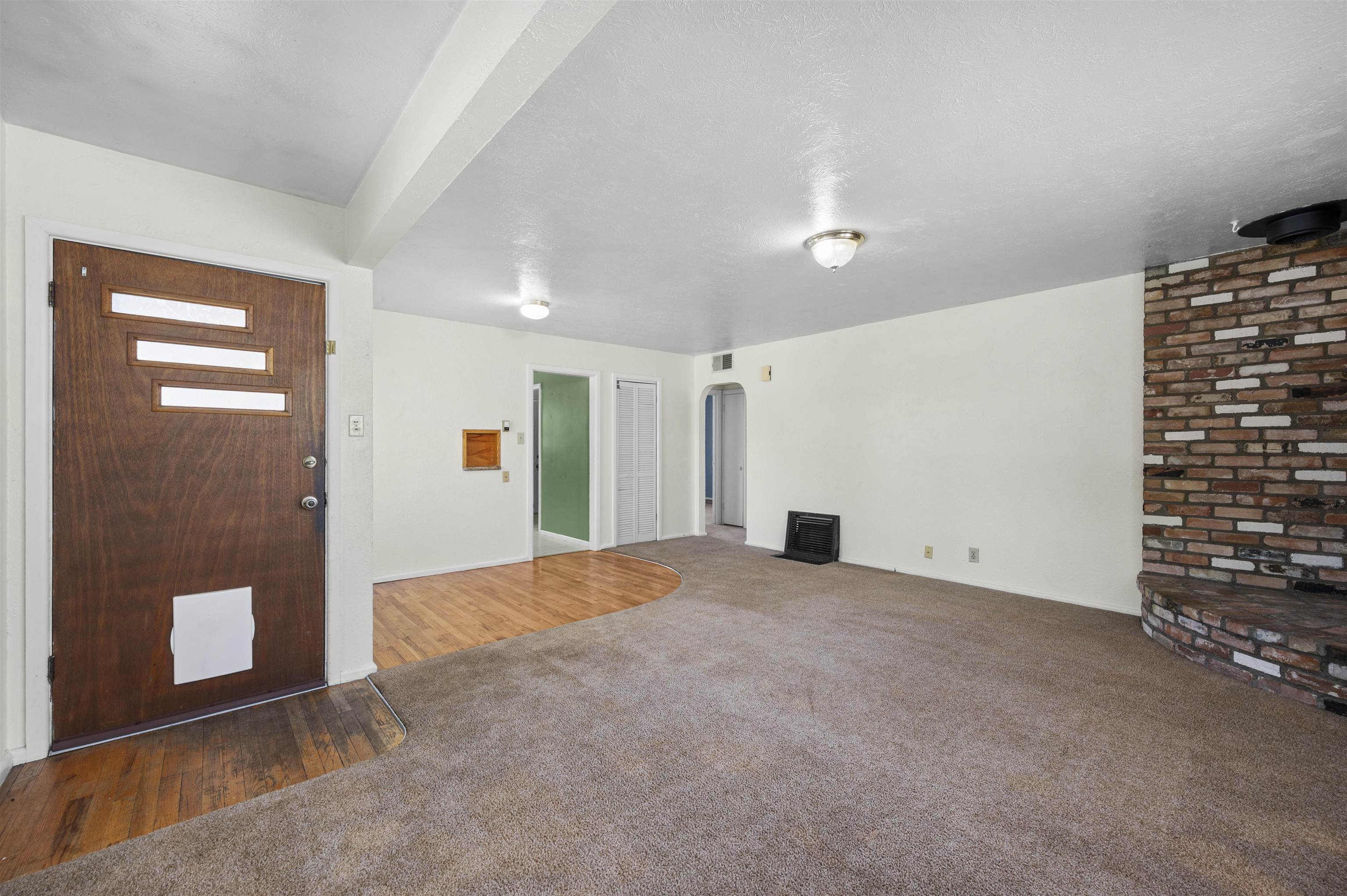 1531 Elm Avenue Property Photo 4