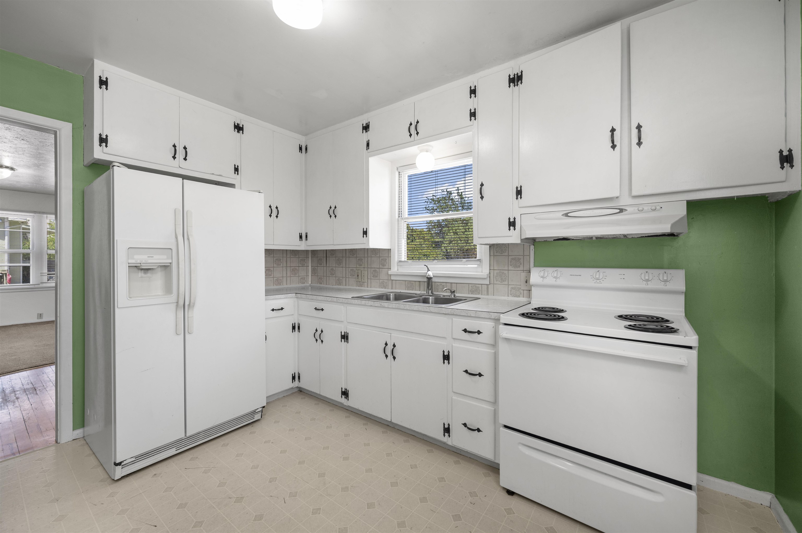 1531 Elm Avenue Property Photo 6