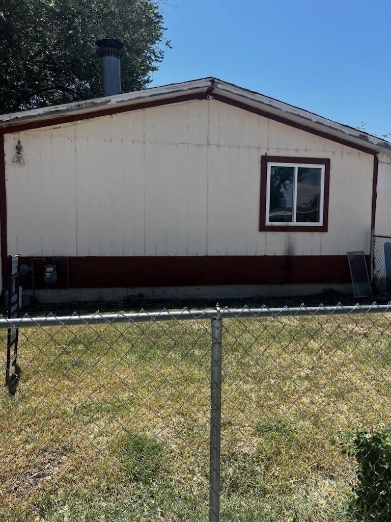 3075 1/2 Meadowvale Way Property Photo 2