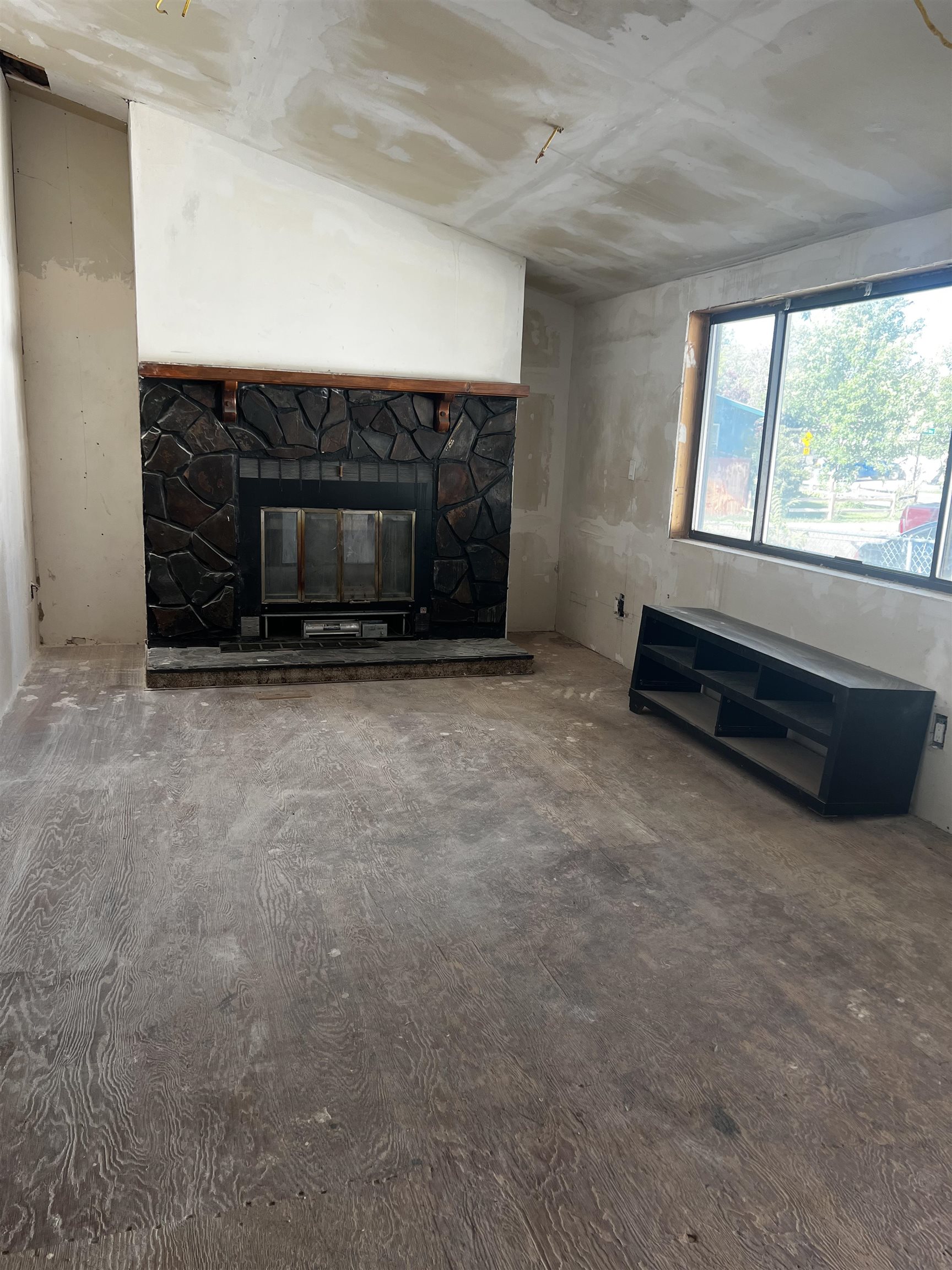 3075 1/2 Meadowvale Way Property Photo 5