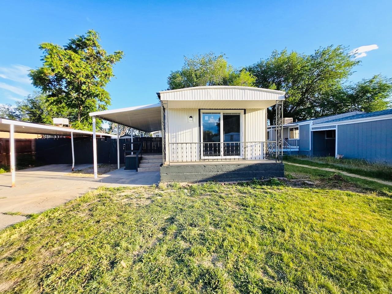 3053 1/2 Hawkwood Court Property Photo 2