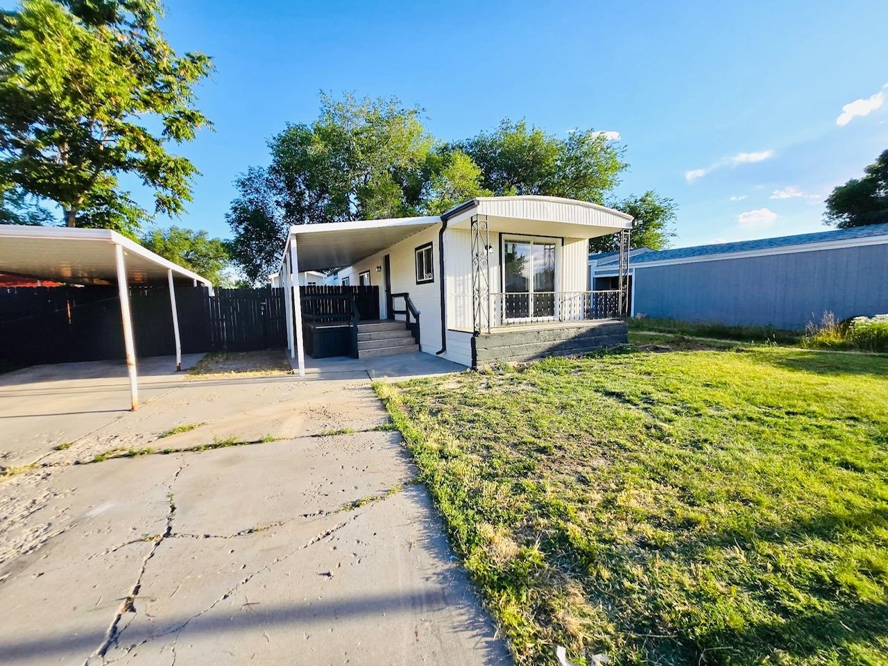 3053 1/2 Hawkwood Court Property Photo 4