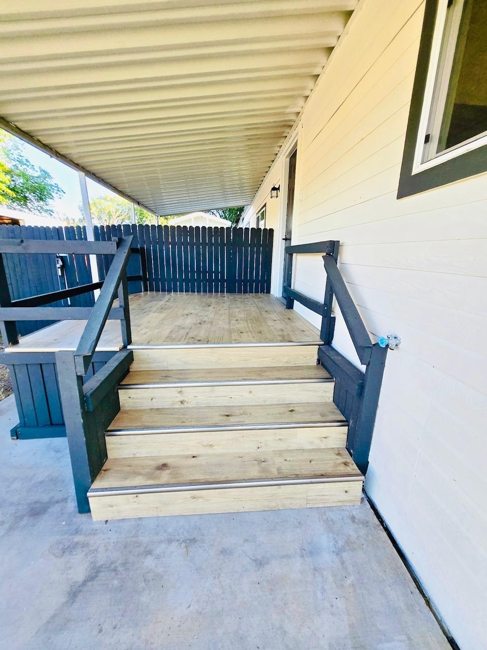 3053 1/2 Hawkwood Court Property Photo 8