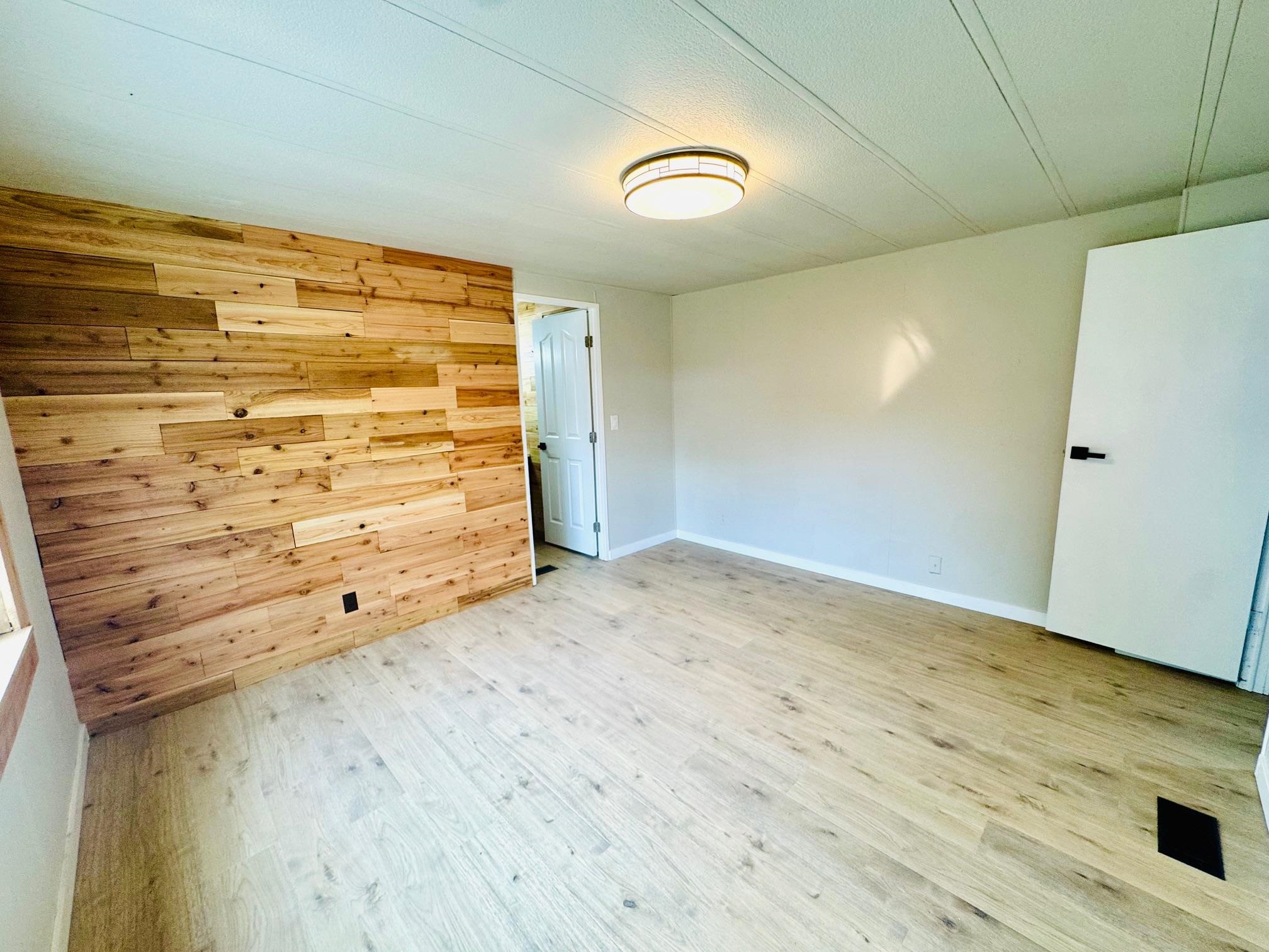 3053 1/2 Hawkwood Court Property Photo 24