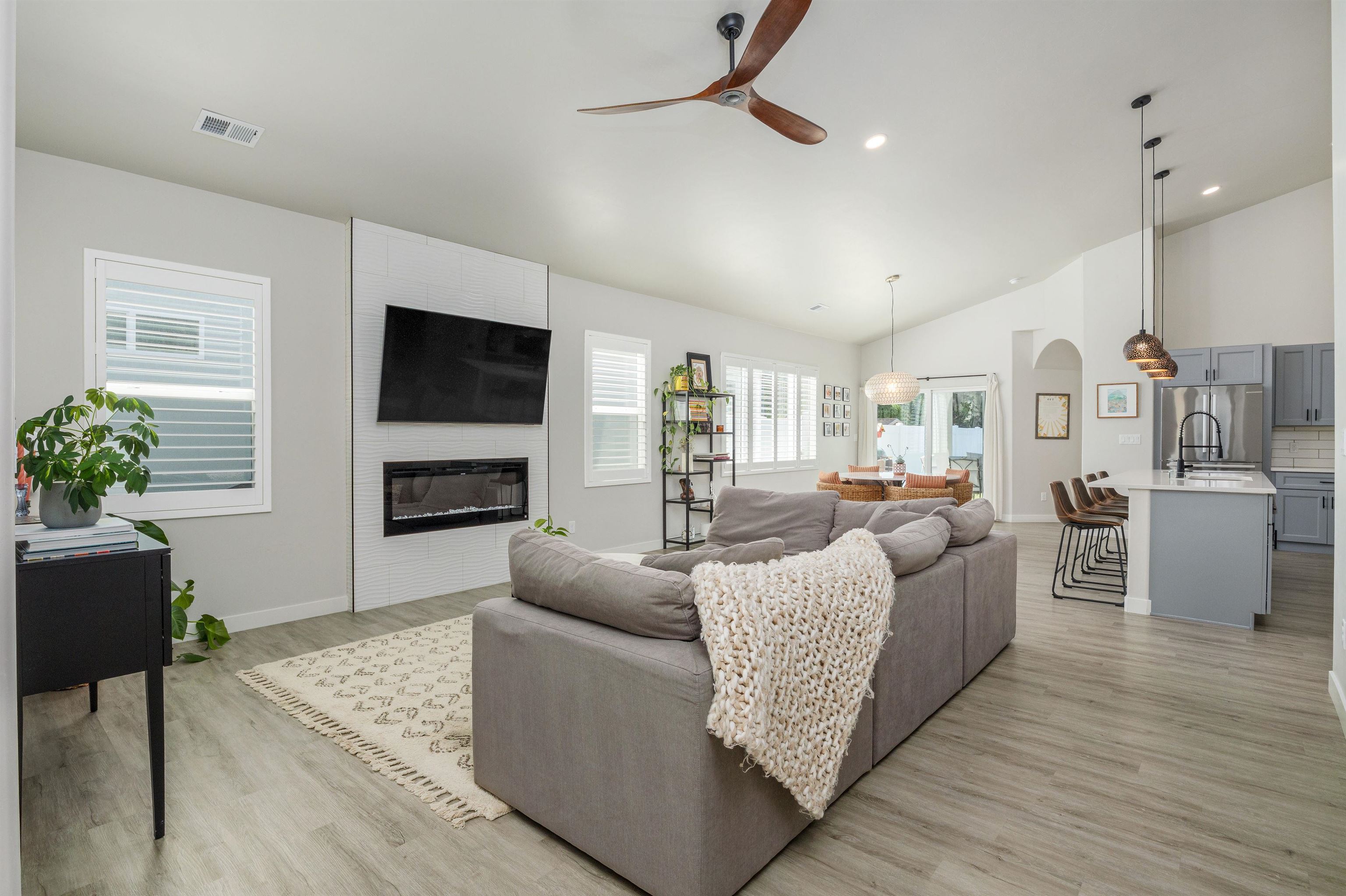 2459 Garden Road Property Photo 7
