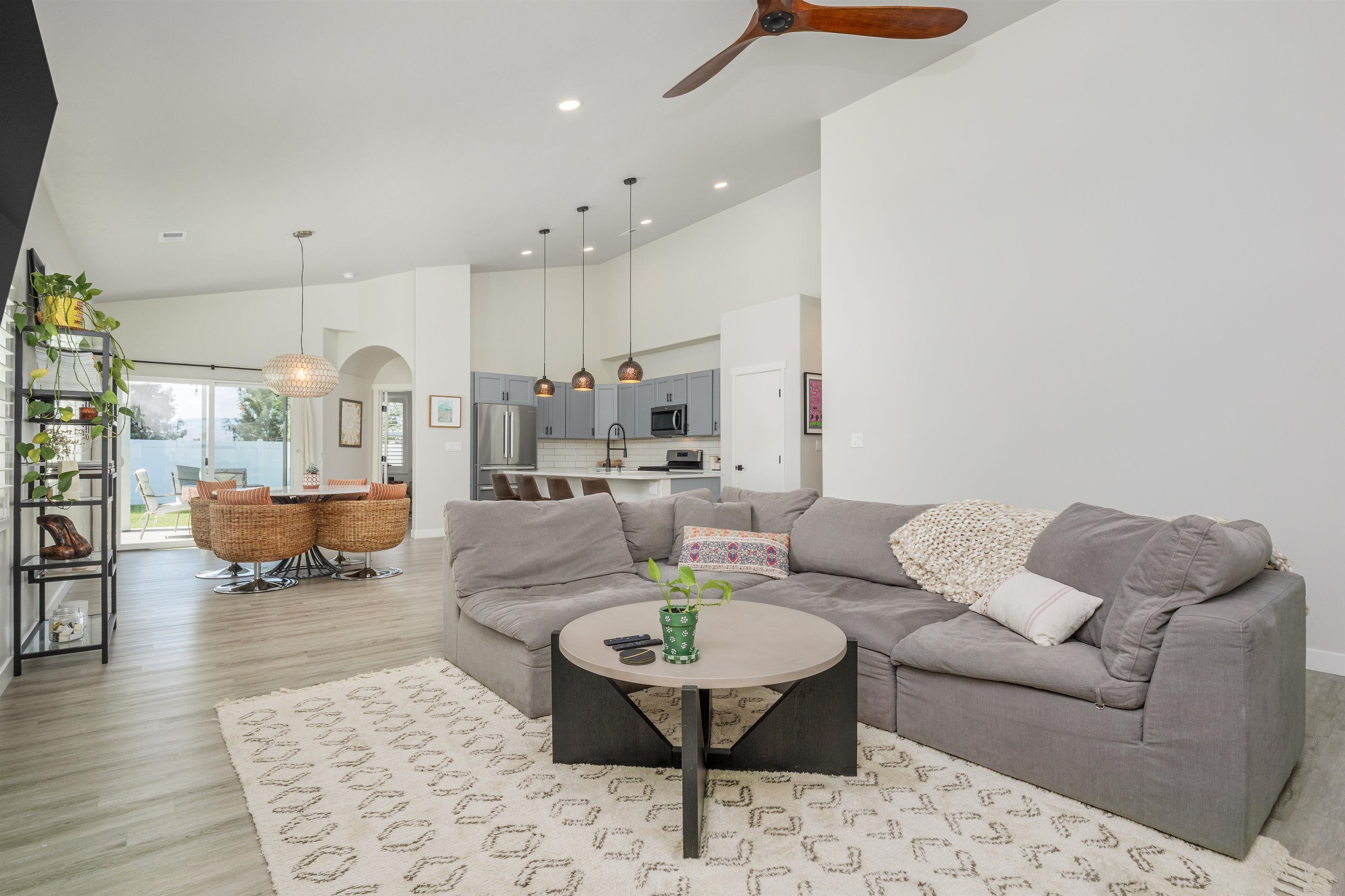 2459 Garden Road Property Photo 9