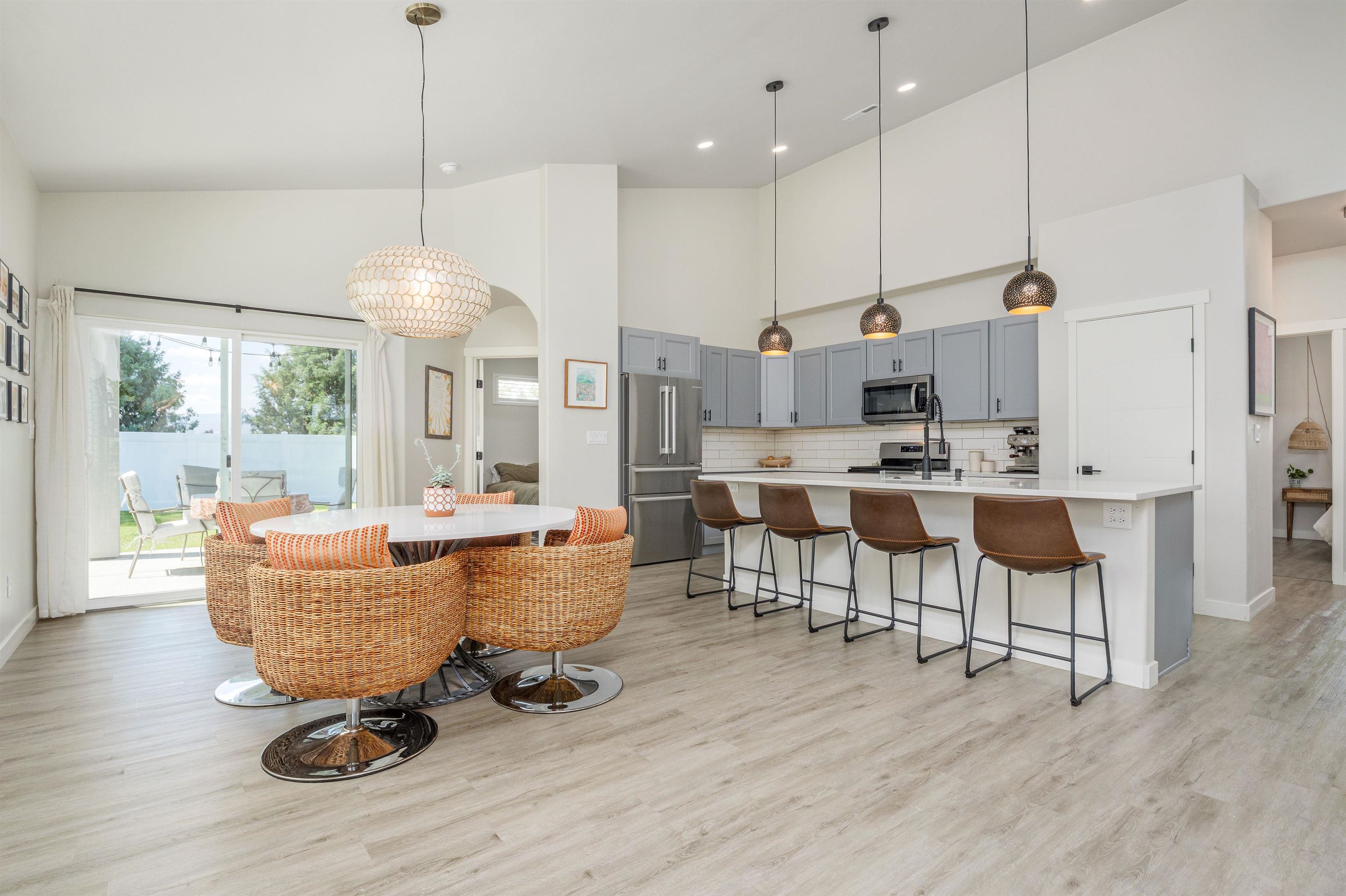 2459 Garden Road Property Photo 10