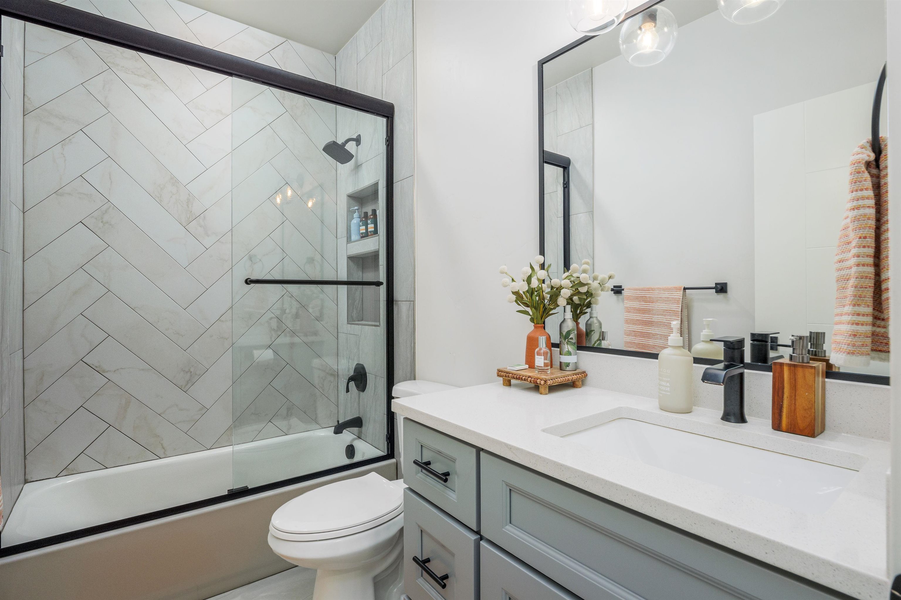 2459 Garden Road Property Photo 20