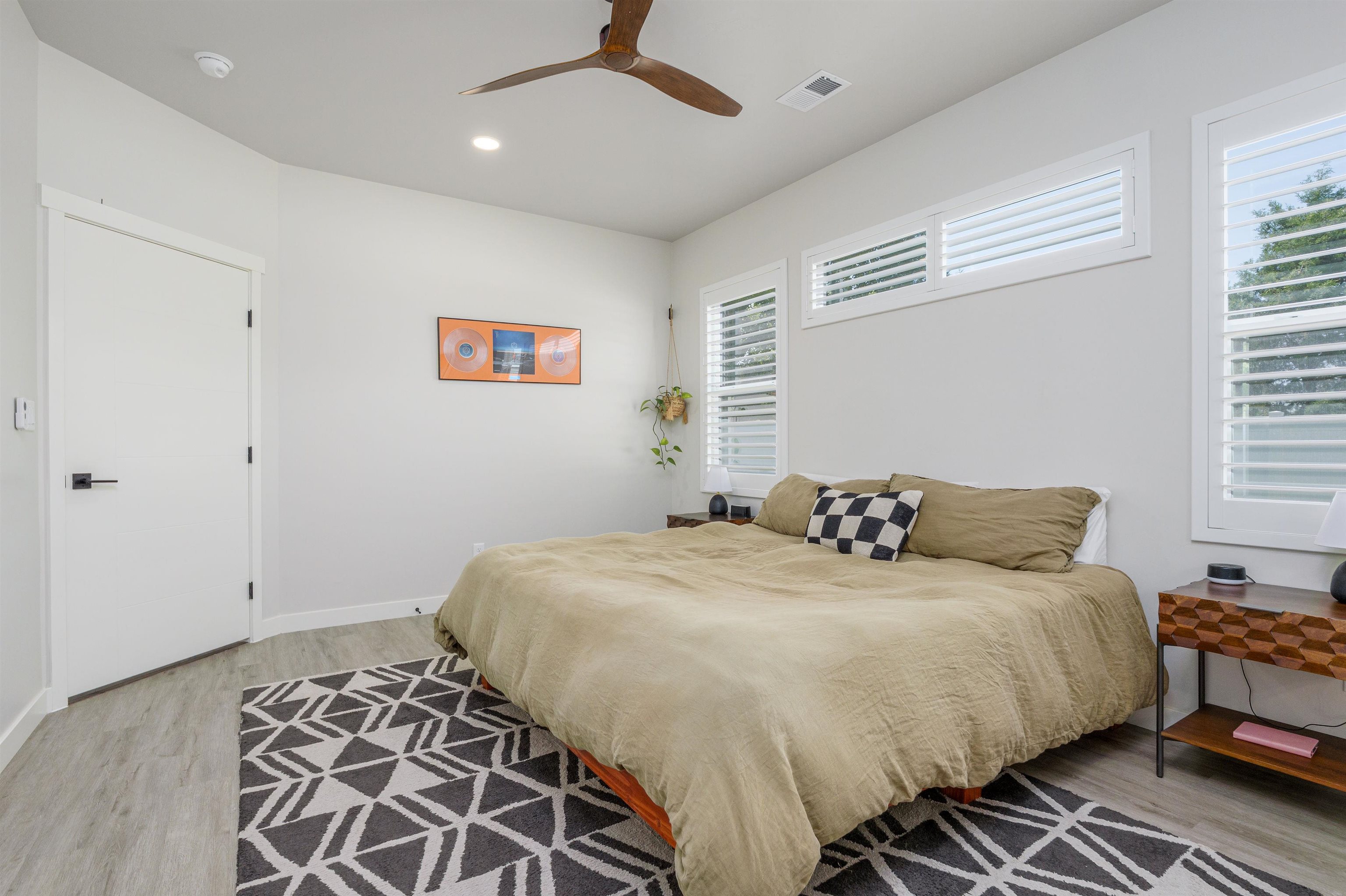2459 Garden Road Property Photo 22