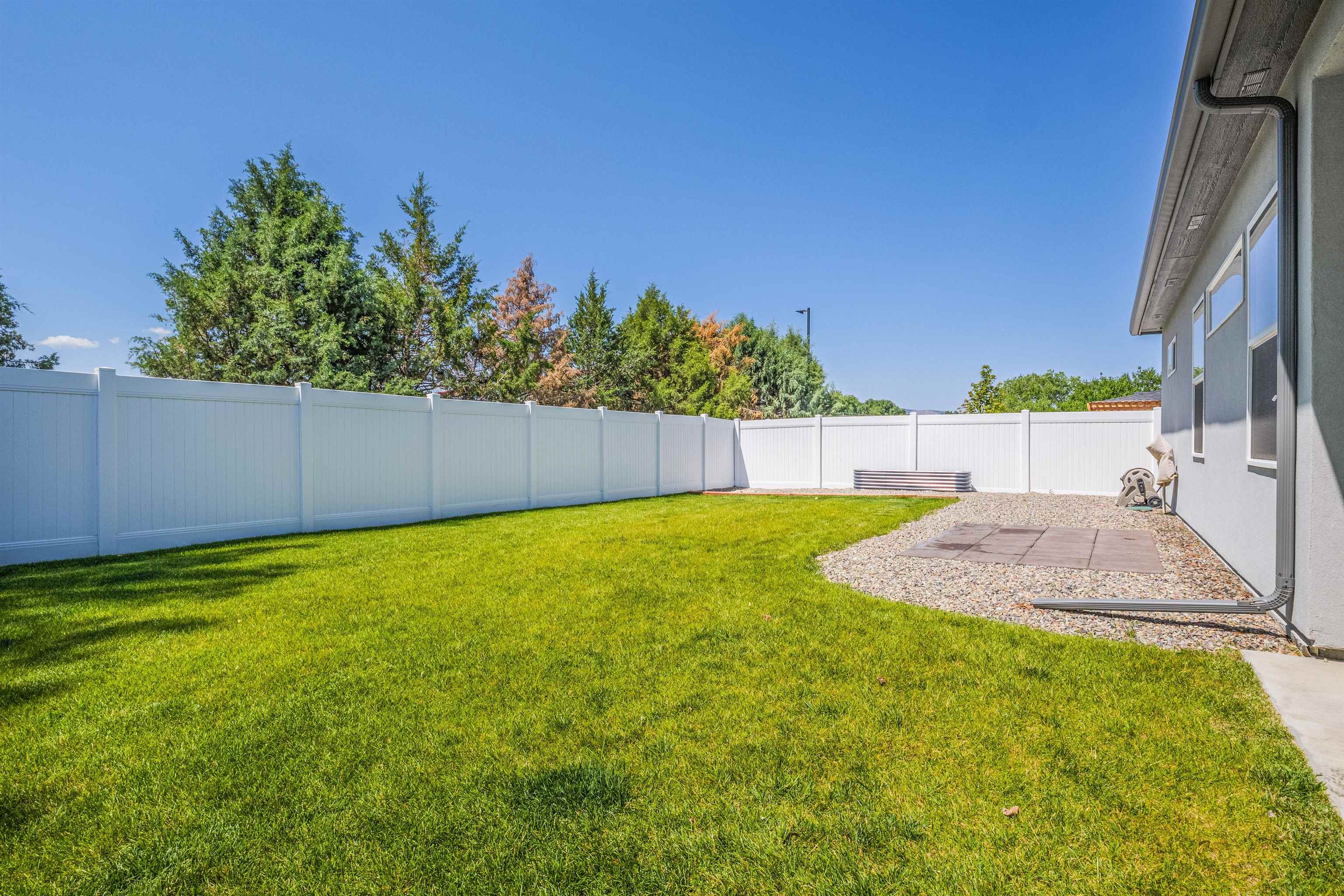 2459 Garden Road Property Photo 27