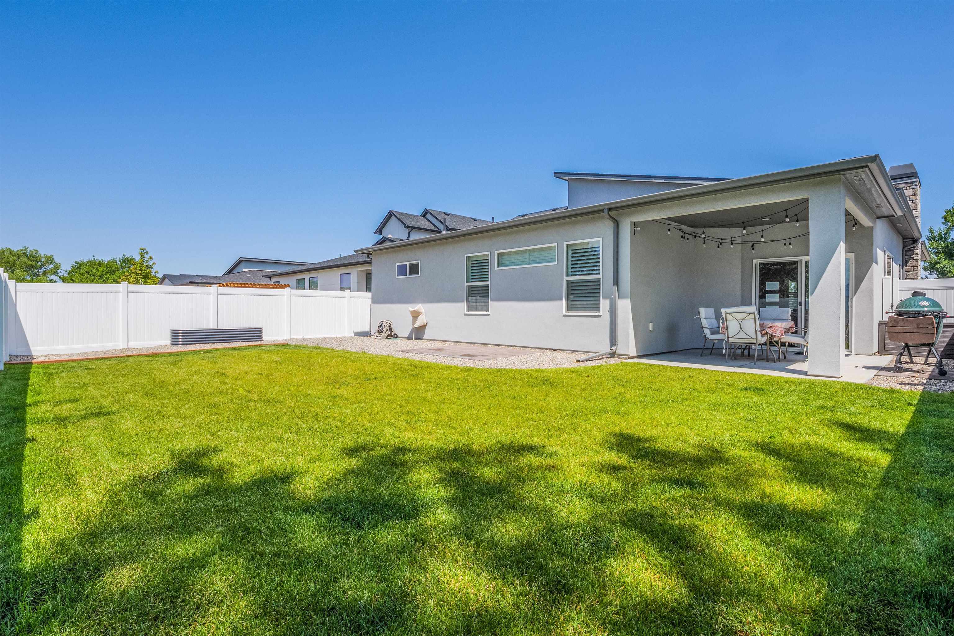 2459 Garden Road Property Photo 28