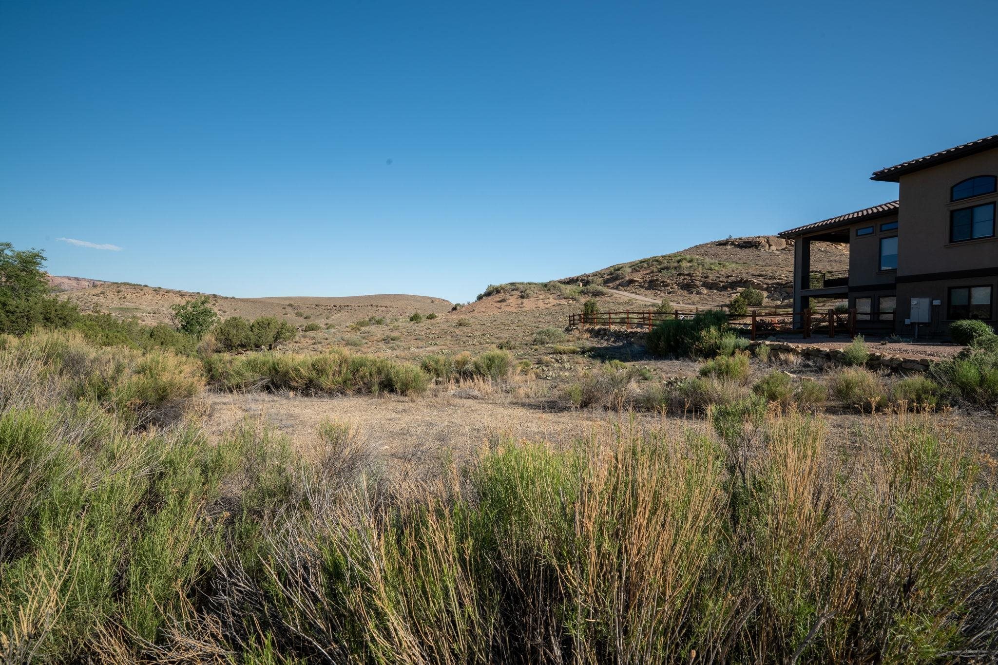 377 High Desert Road Property Photo 12