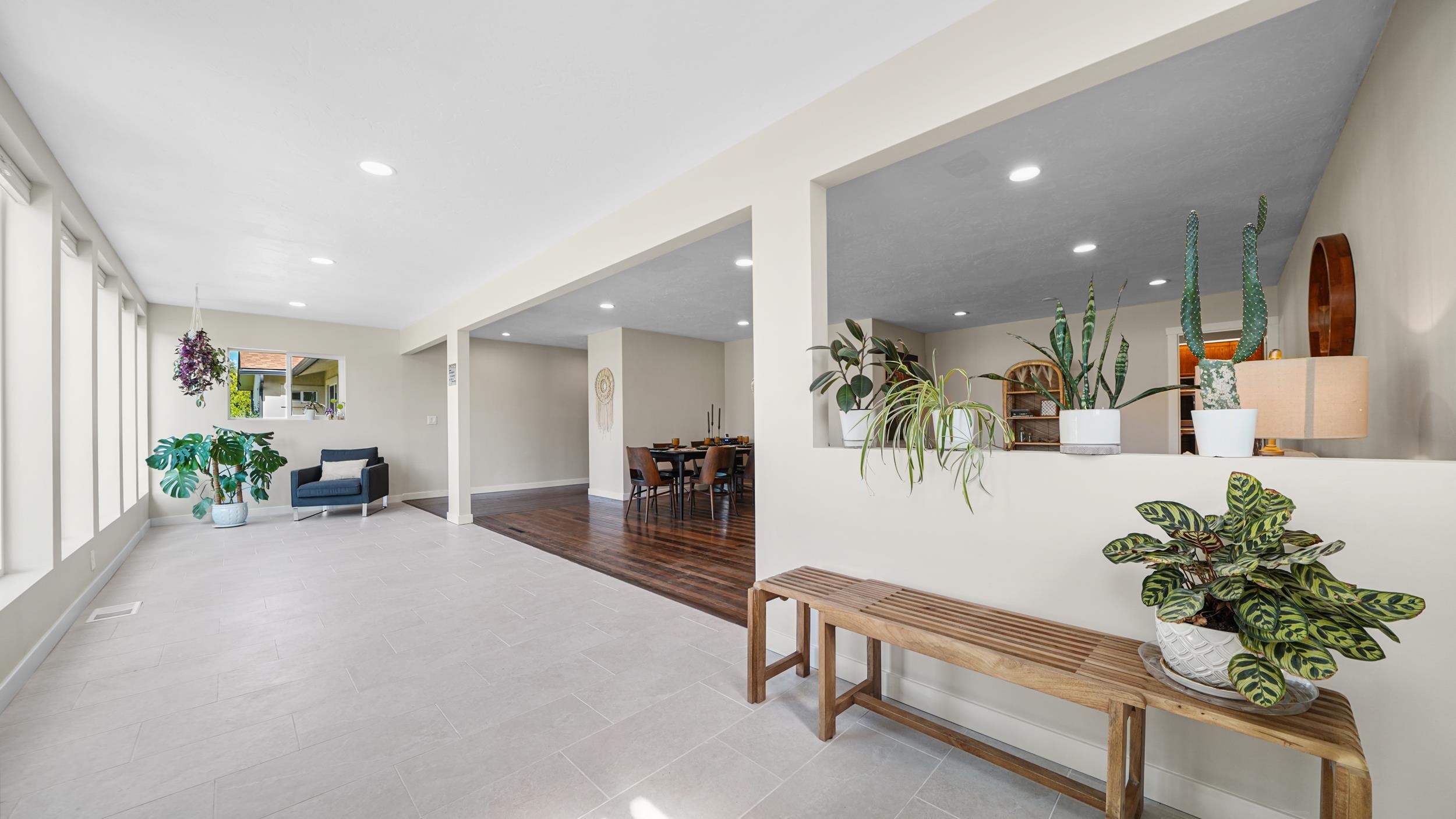 2230 Kingston Road Property Photo 5