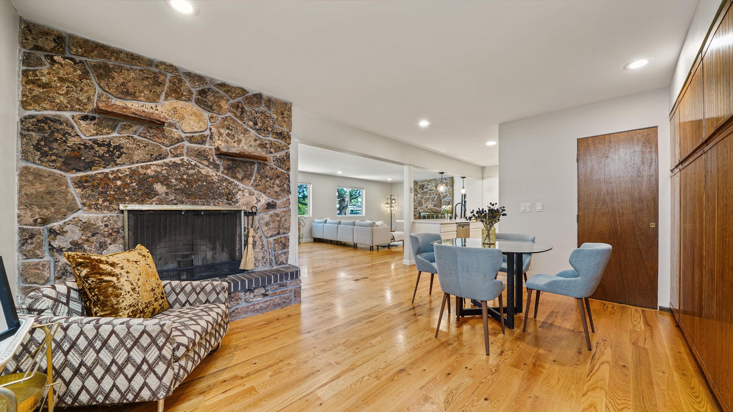 2230 Kingston Road Property Photo 14