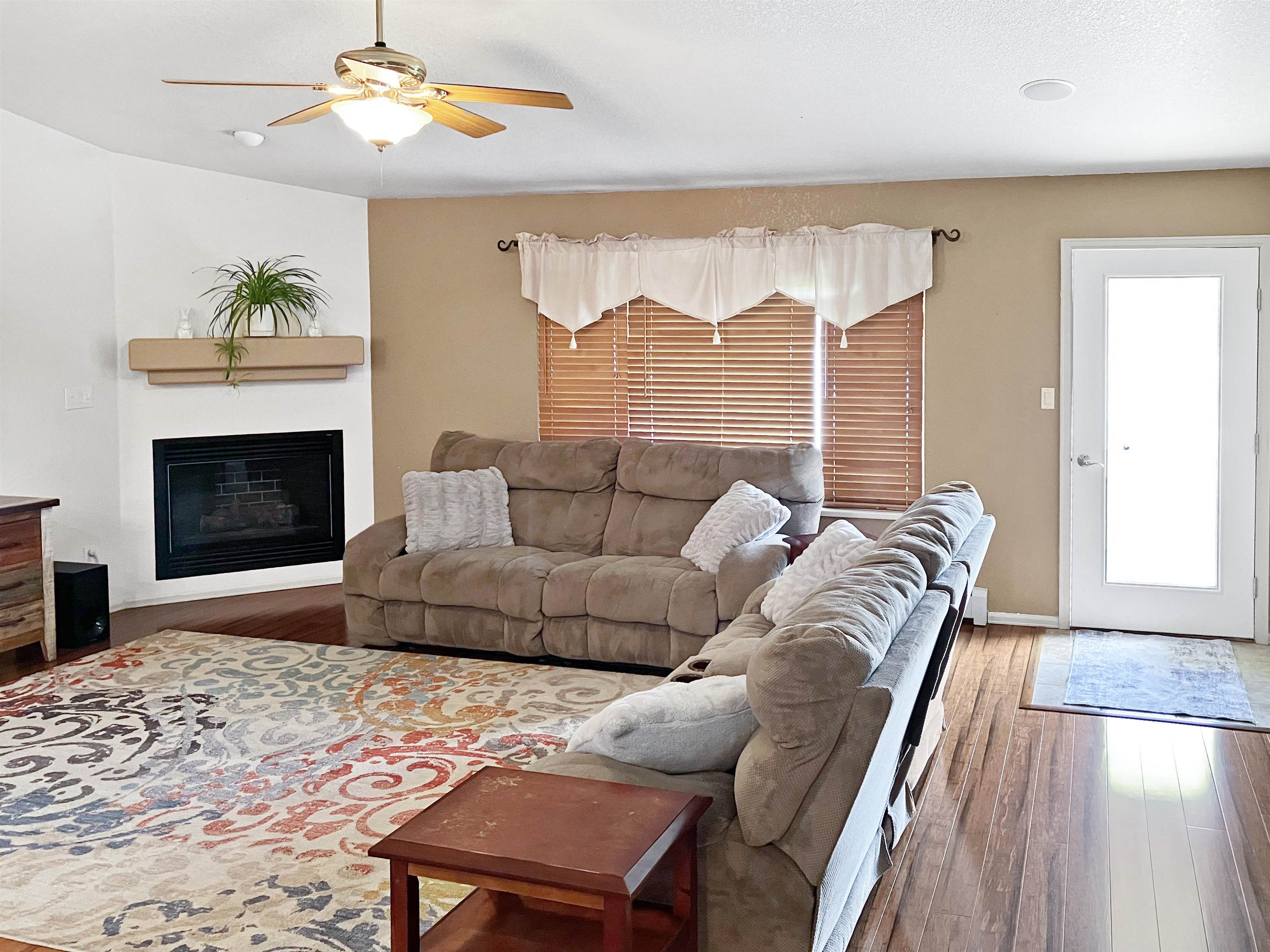 2853 Fenel Avenue Property Photo 10