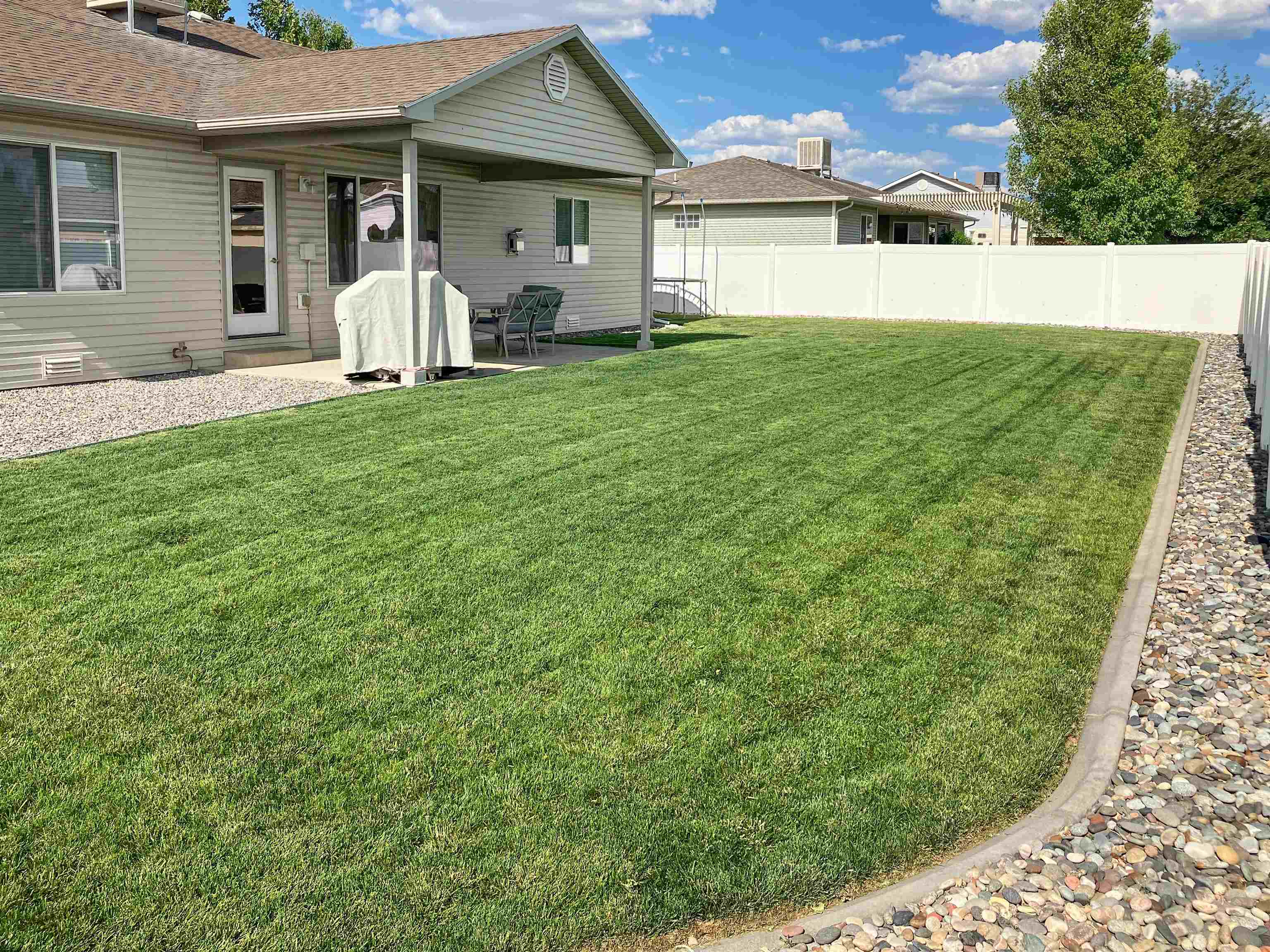 2853 Fenel Avenue Property Photo 24