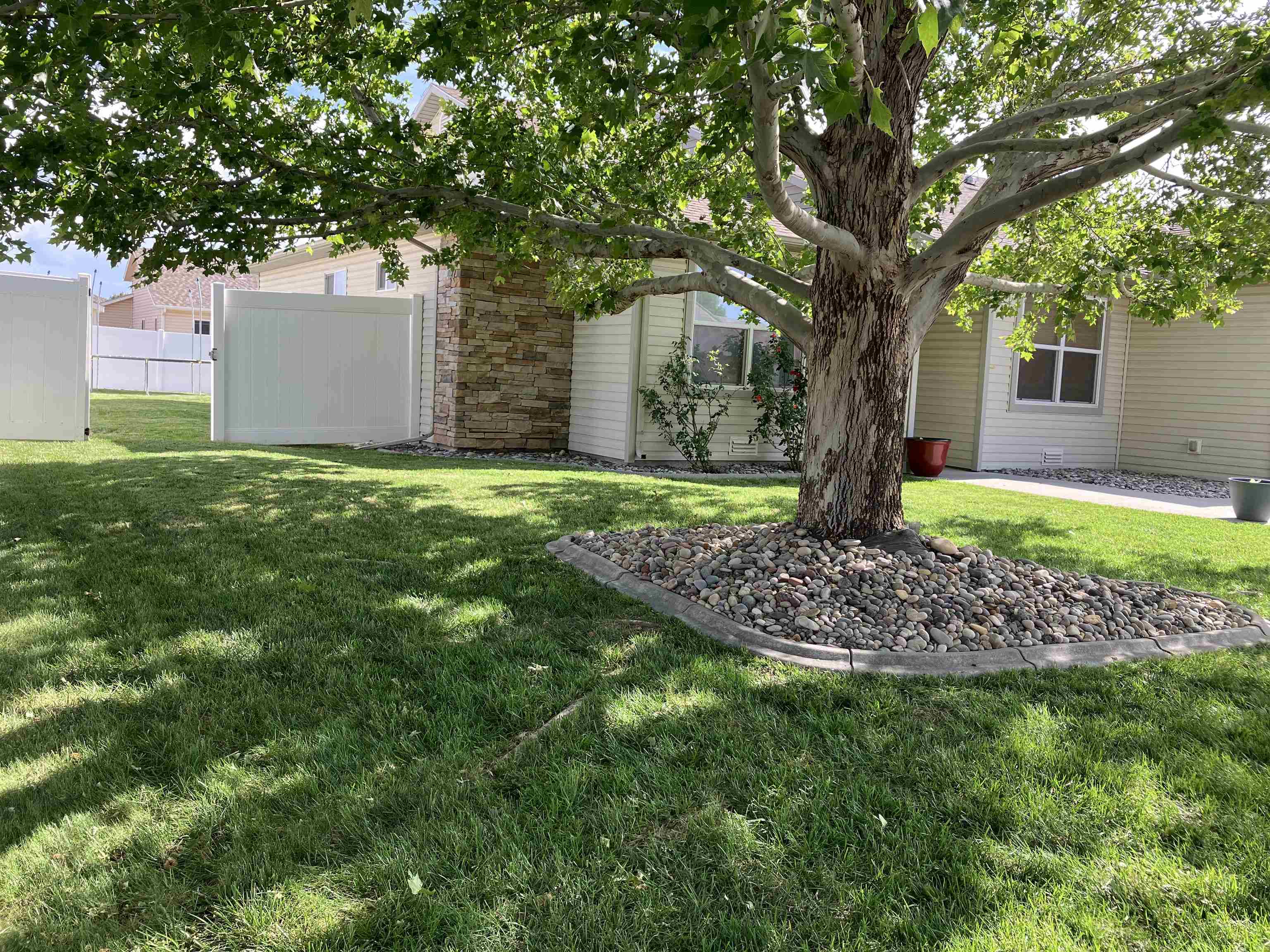 2853 Fenel Avenue Property Photo 26