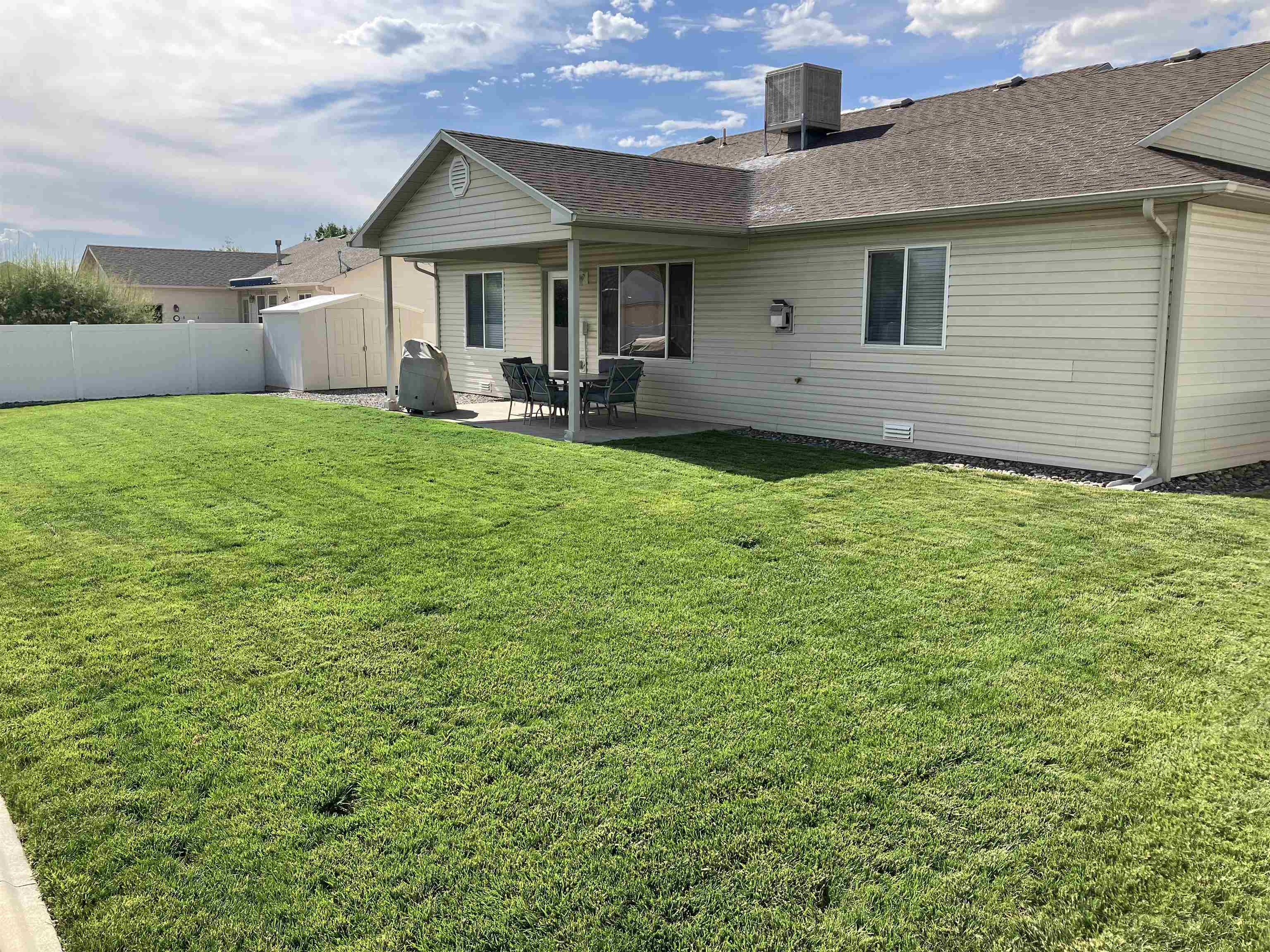 2853 Fenel Avenue Property Photo 28