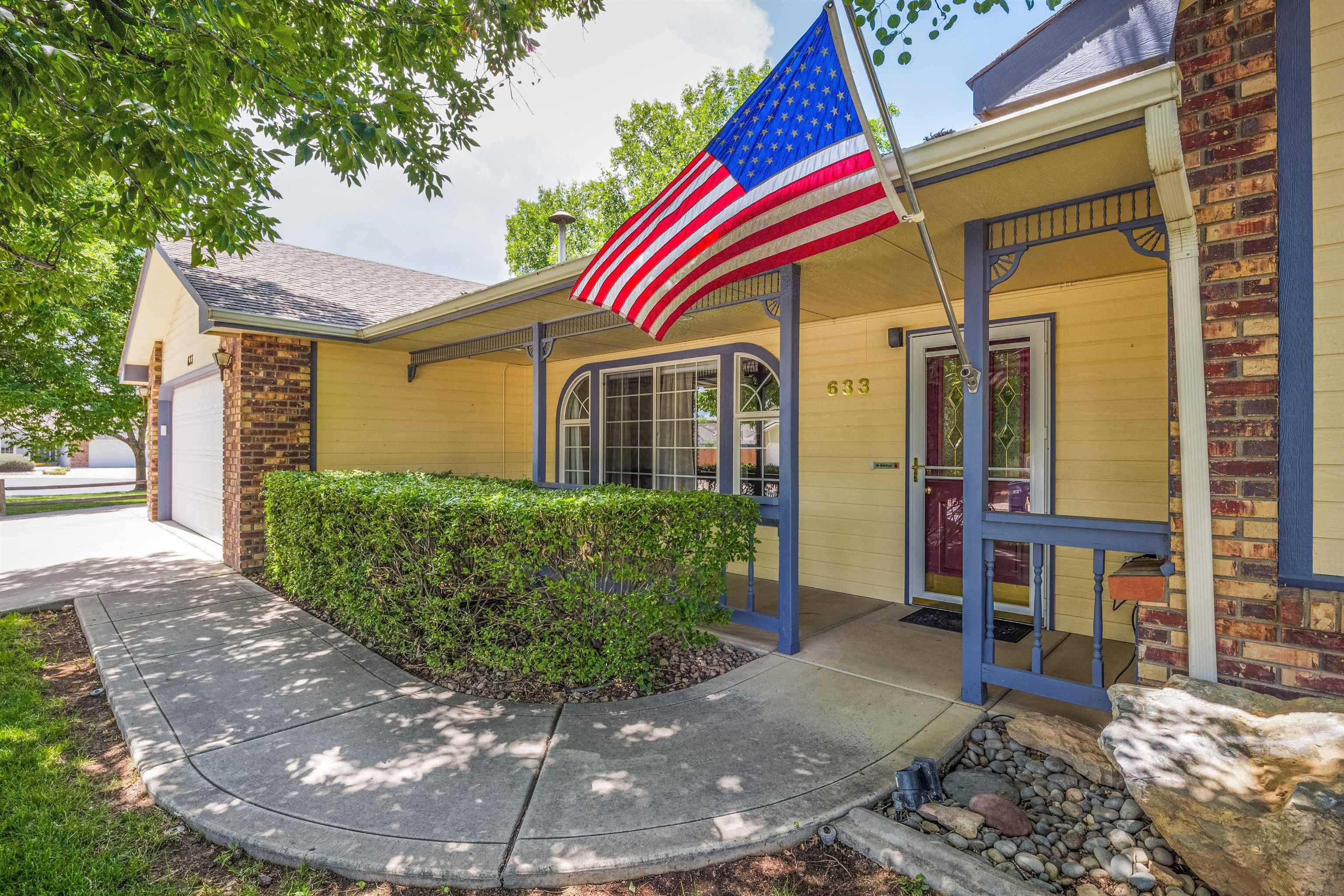 633 Shadowood Court Property Photo 1