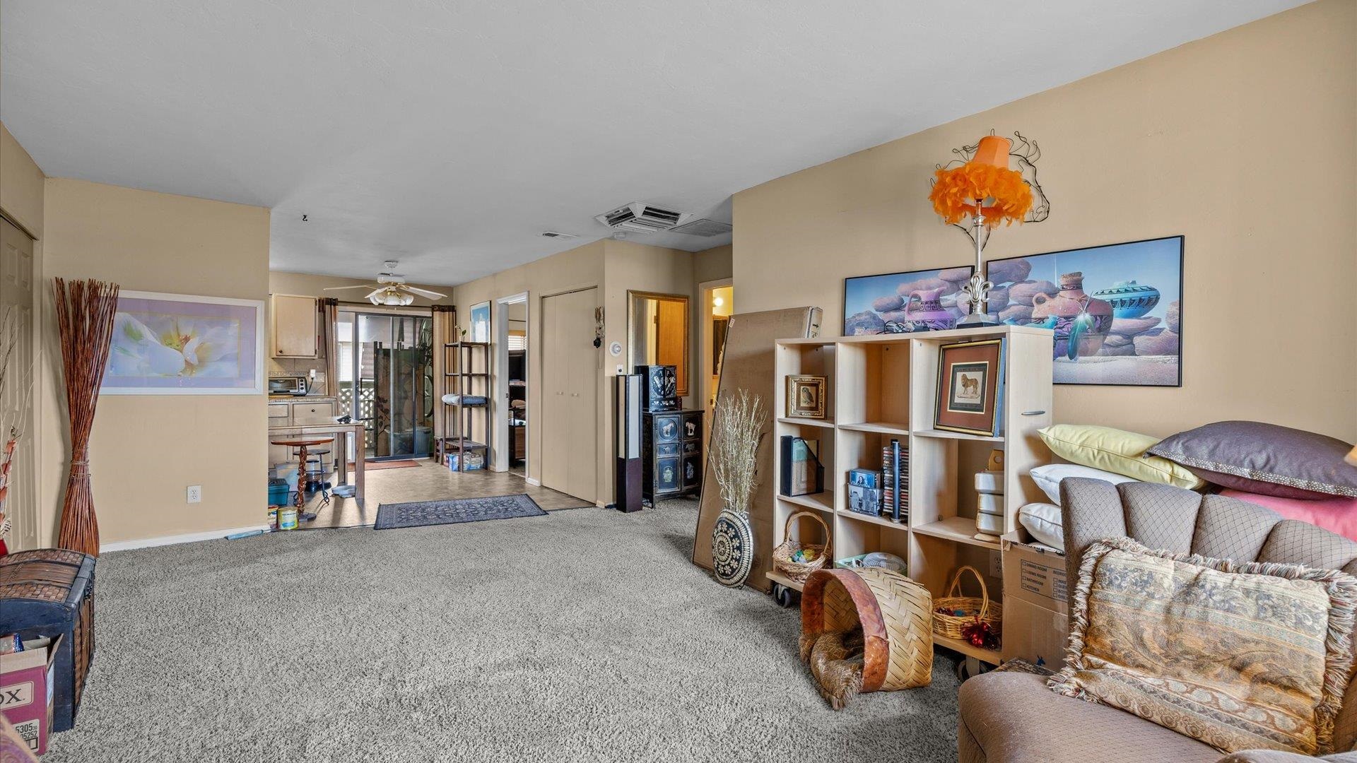 1102 E Carolina Avenue Property Photo 2